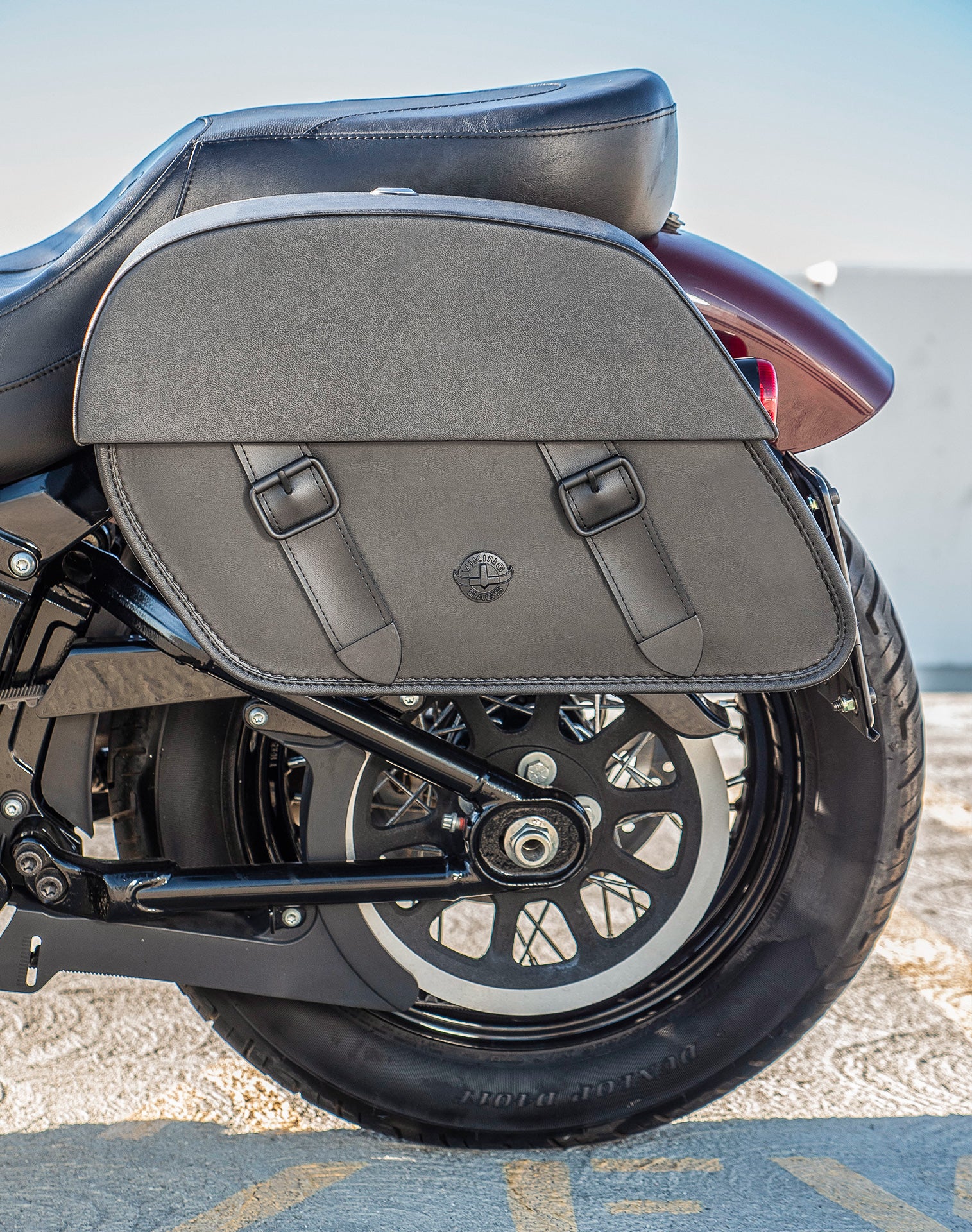 28L - Baelor Medium Quick Mount Motorcycle Saddlebags For Harley Softail Slim FLSL v2