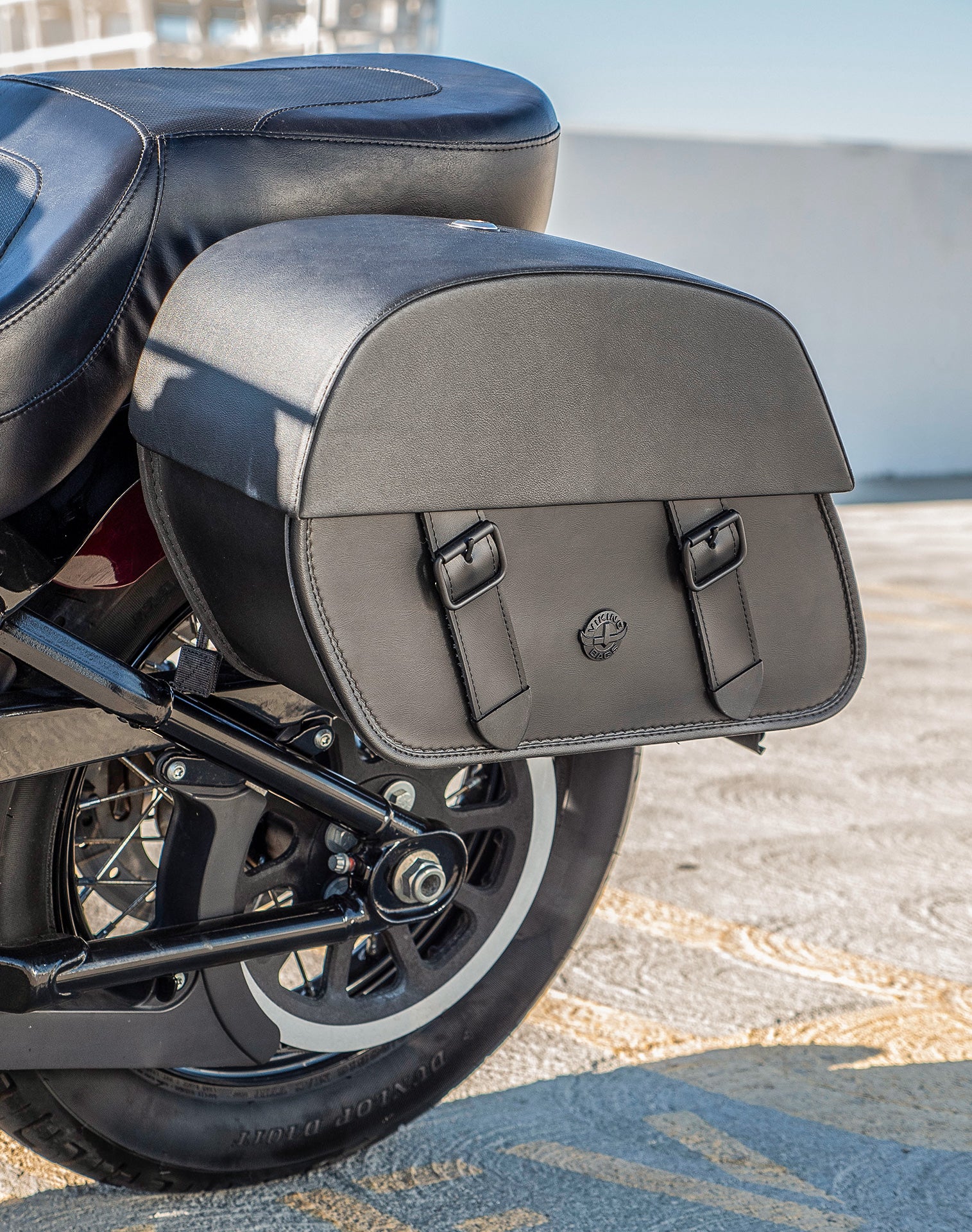 28L - Baelor Medium Quick Mount Motorcycle Saddlebags For Harley Softail Slim FLSL v3