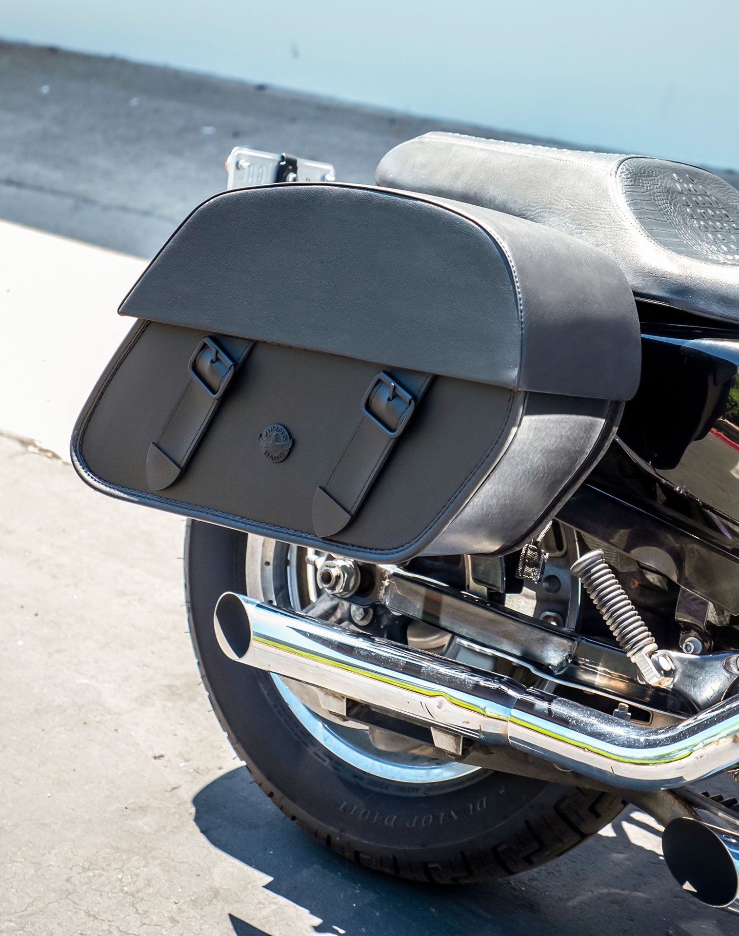 28L - Baelor Medium Quick Mount Motorcycle Saddlebags For Harley Sportster 1200 Custom XL1200C/XLH1200C v3