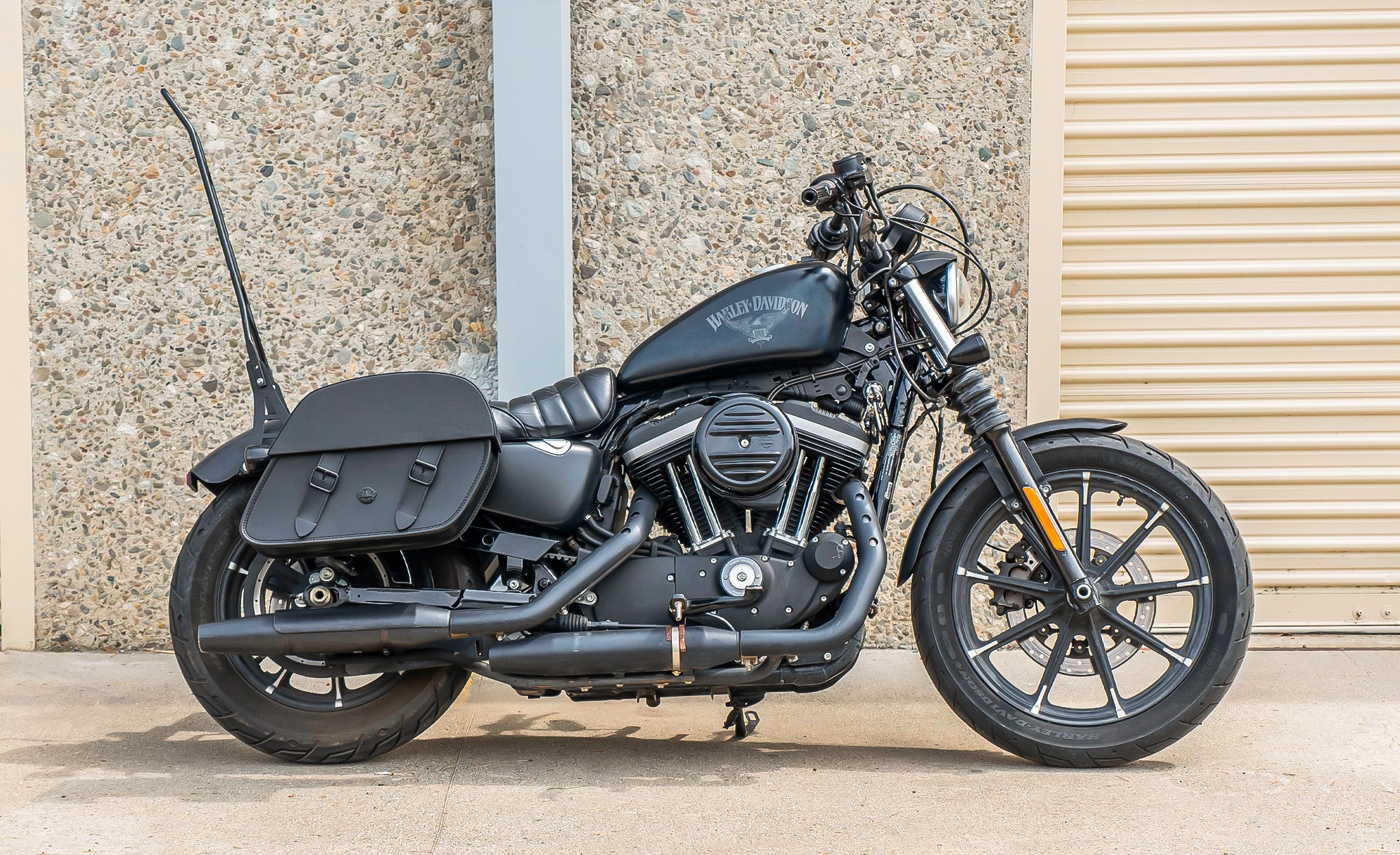 28L - Baelor Medium Quick Mount Motorcycle Saddlebags For Harley Sportster 883 Iron XL883N @expand