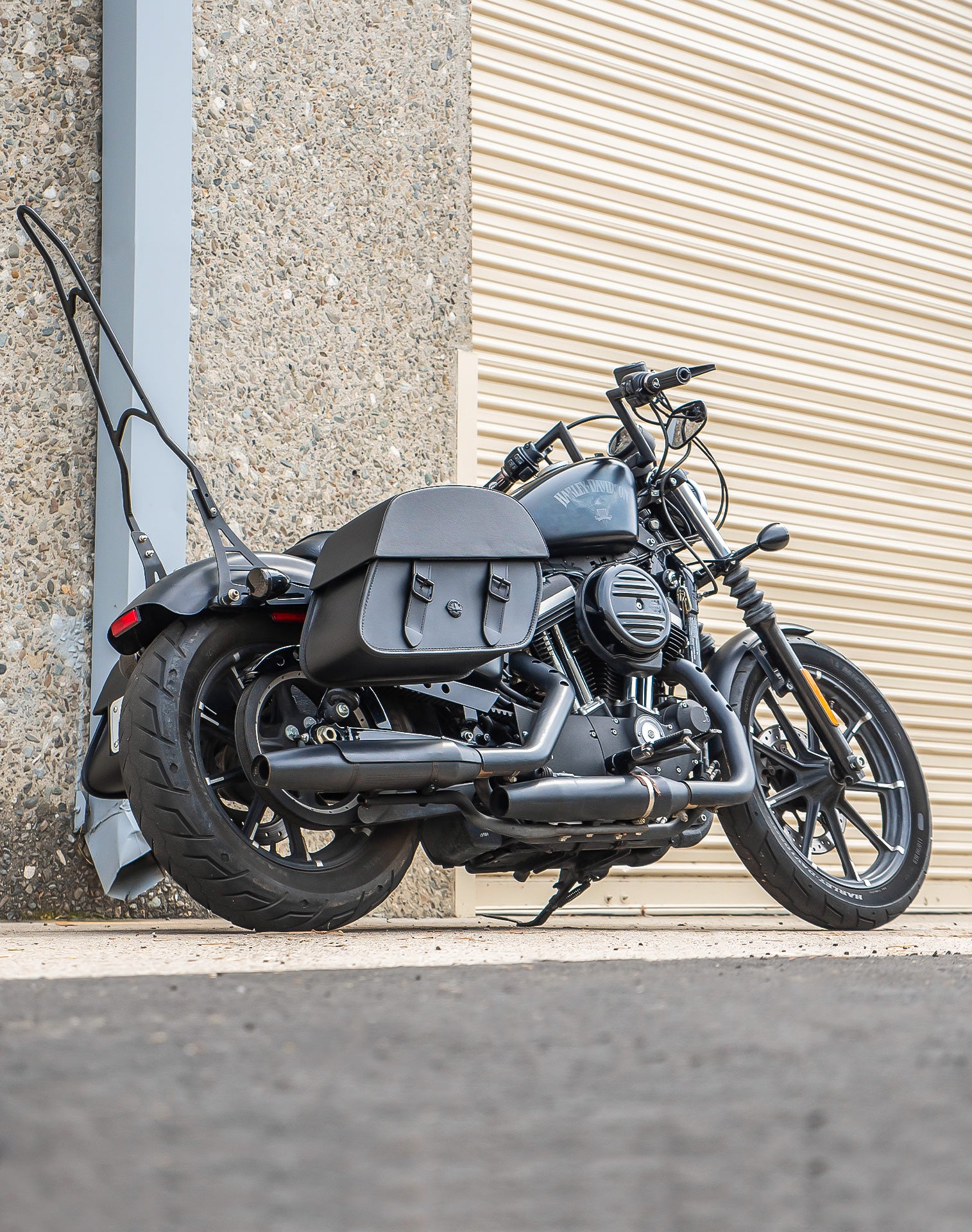 28L - Baelor Medium Quick Mount Motorcycle Saddlebags For Harley Sportster 883 Iron XL883N v1