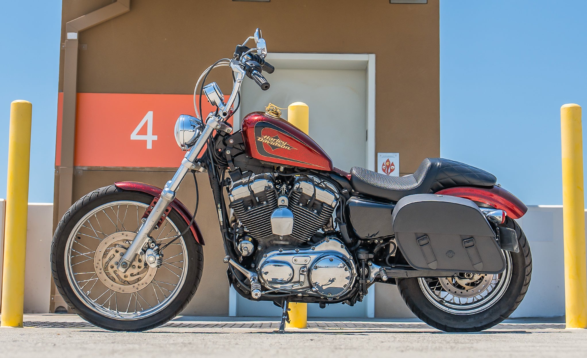 28L - Baelor Medium Quick Mount Motorcycle Saddlebags For Harley Sportster Seventy Two XL1200V @expand