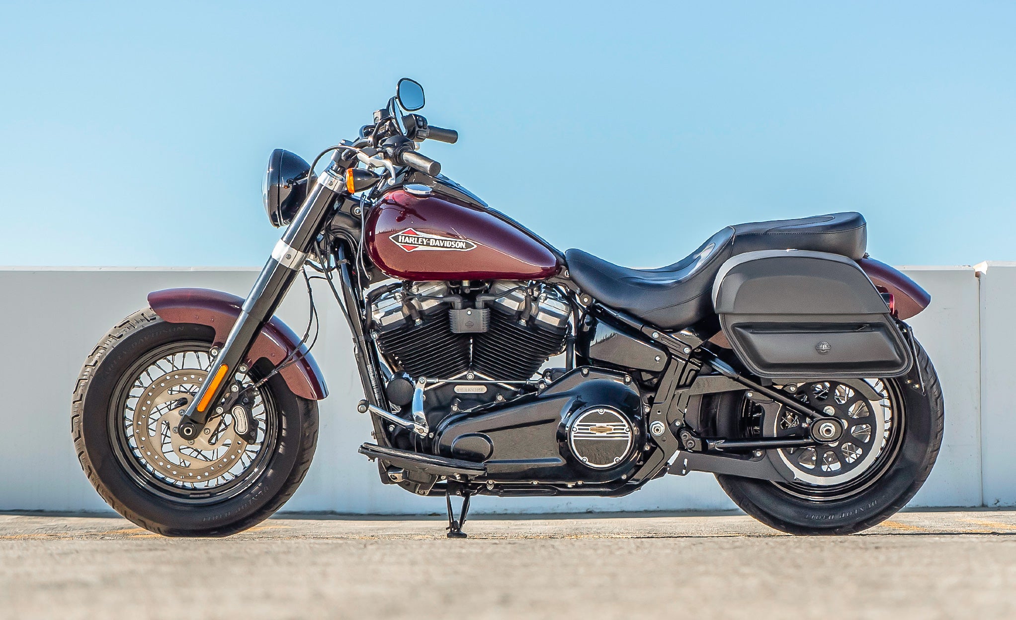 28L - Pantheon Medium Quick Mount Motorcycle Saddlebags For Harley Softail Slim FLSL @expand