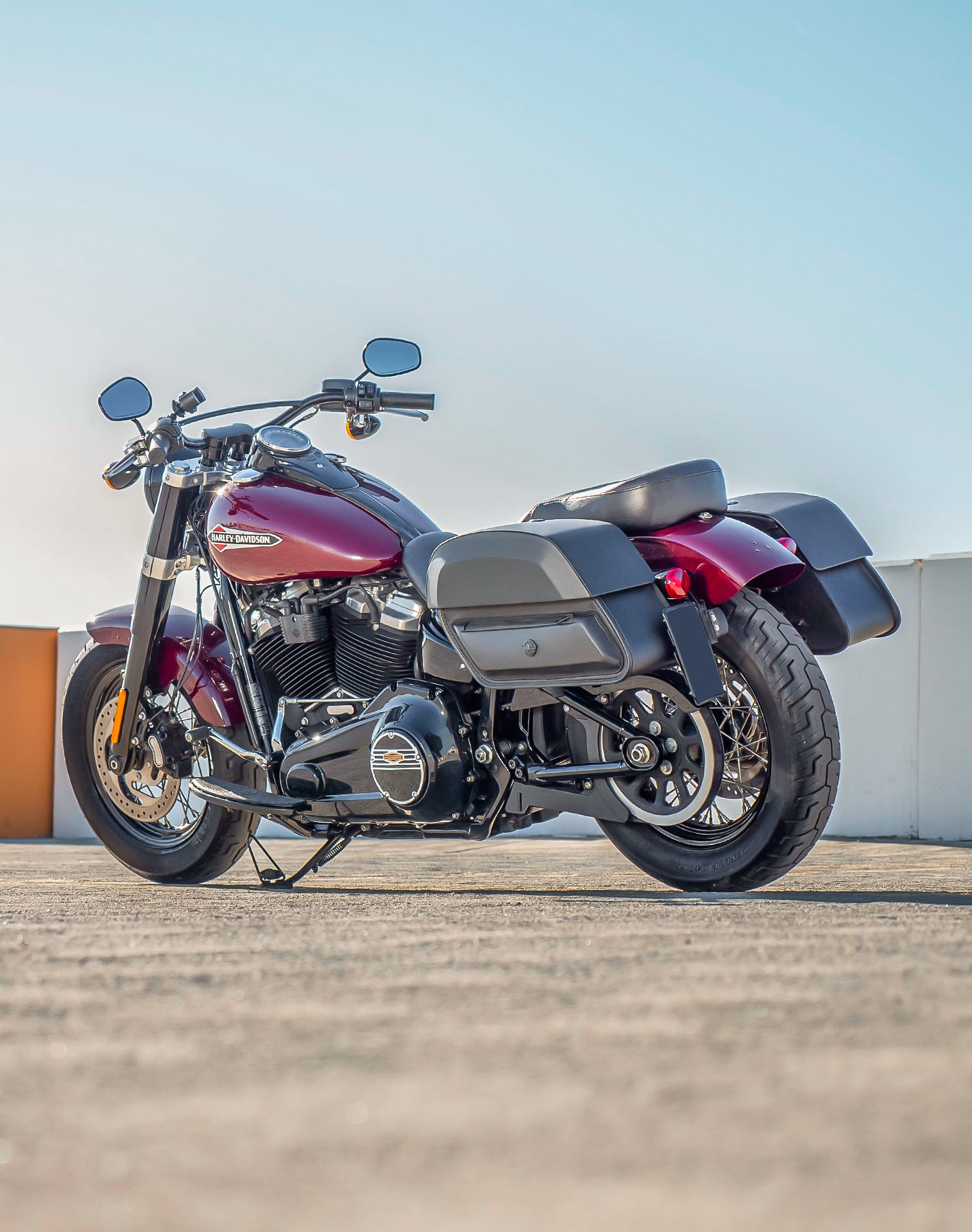 28L - Pantheon Medium Quick Mount Motorcycle Saddlebags For Harley Softail Slim FLSL v1