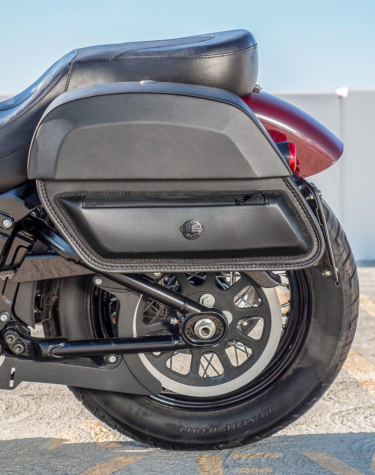 28L - Pantheon Medium Quick Mount Motorcycle Saddlebags For Harley Softail Slim FLSL v2