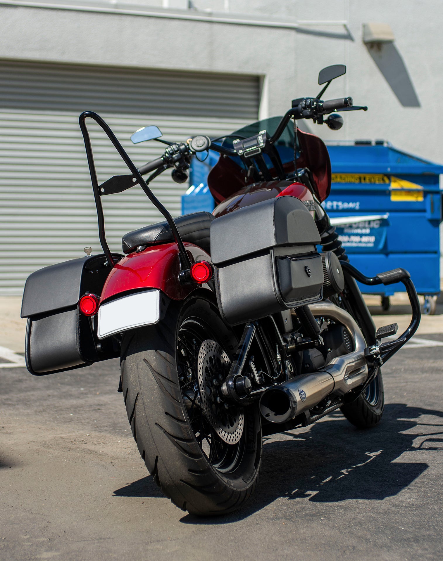 28L - Pantheon Medium Quick-Mount Motorcycle Saddlebags For Harley Softail Sport Glide FLSB Life Style 2