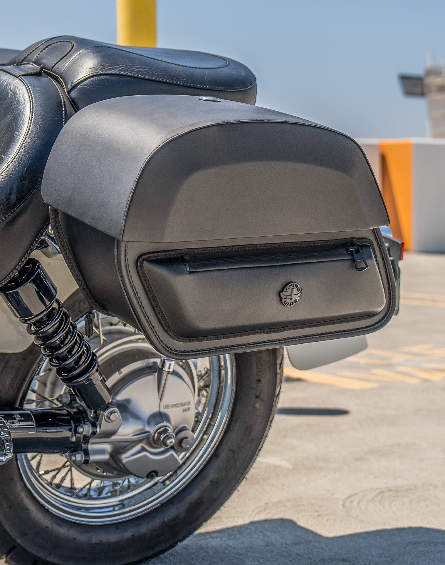 28L - Pantheon Medium Quick-Mount Honda Shadow 750 Aero Motorcycle Saddlebags v3