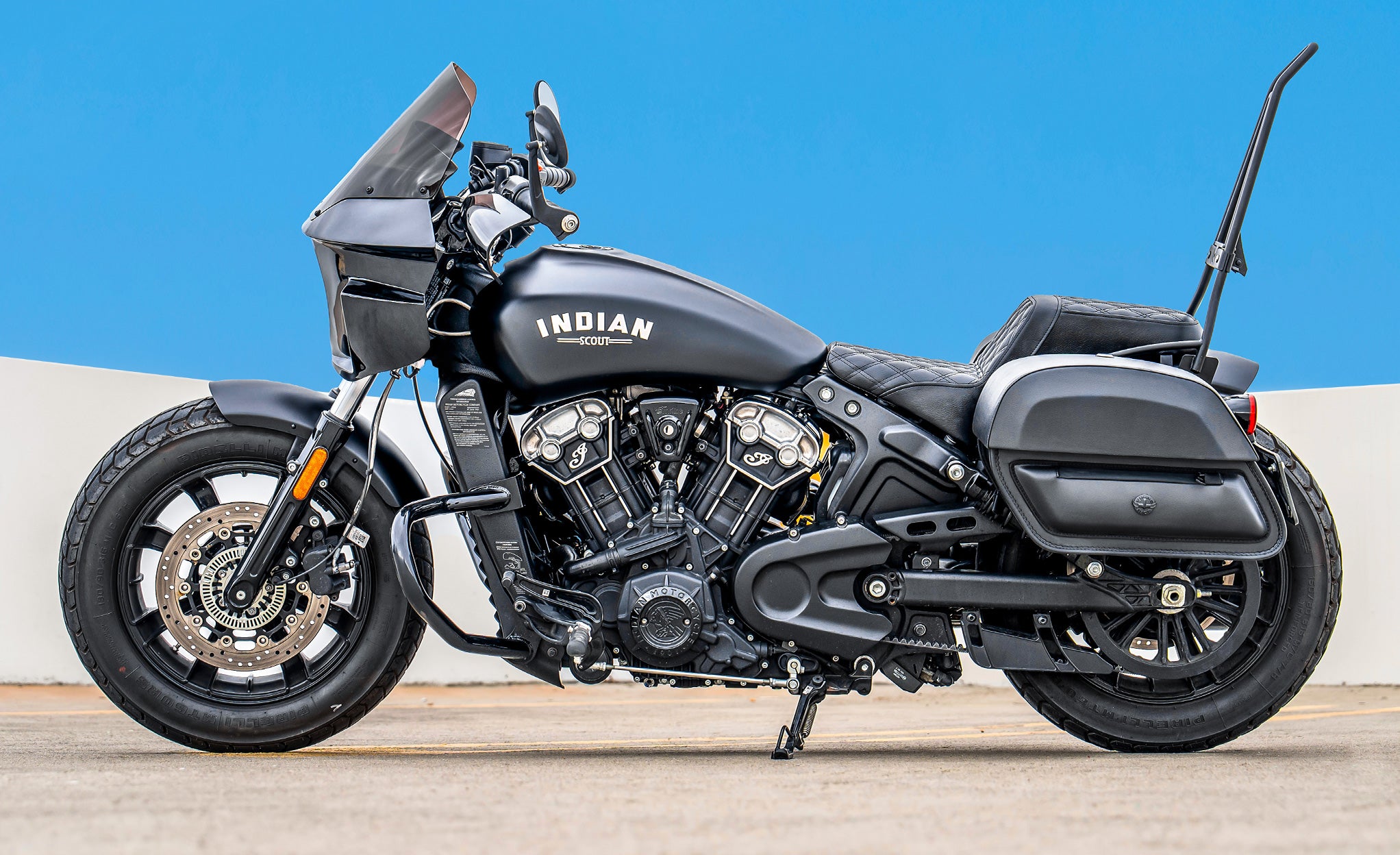 28L - Pantheon Medium Quick Mount Indian Scout Bobber Sixty Motorcycle Saddlebags Lifestyle @expand