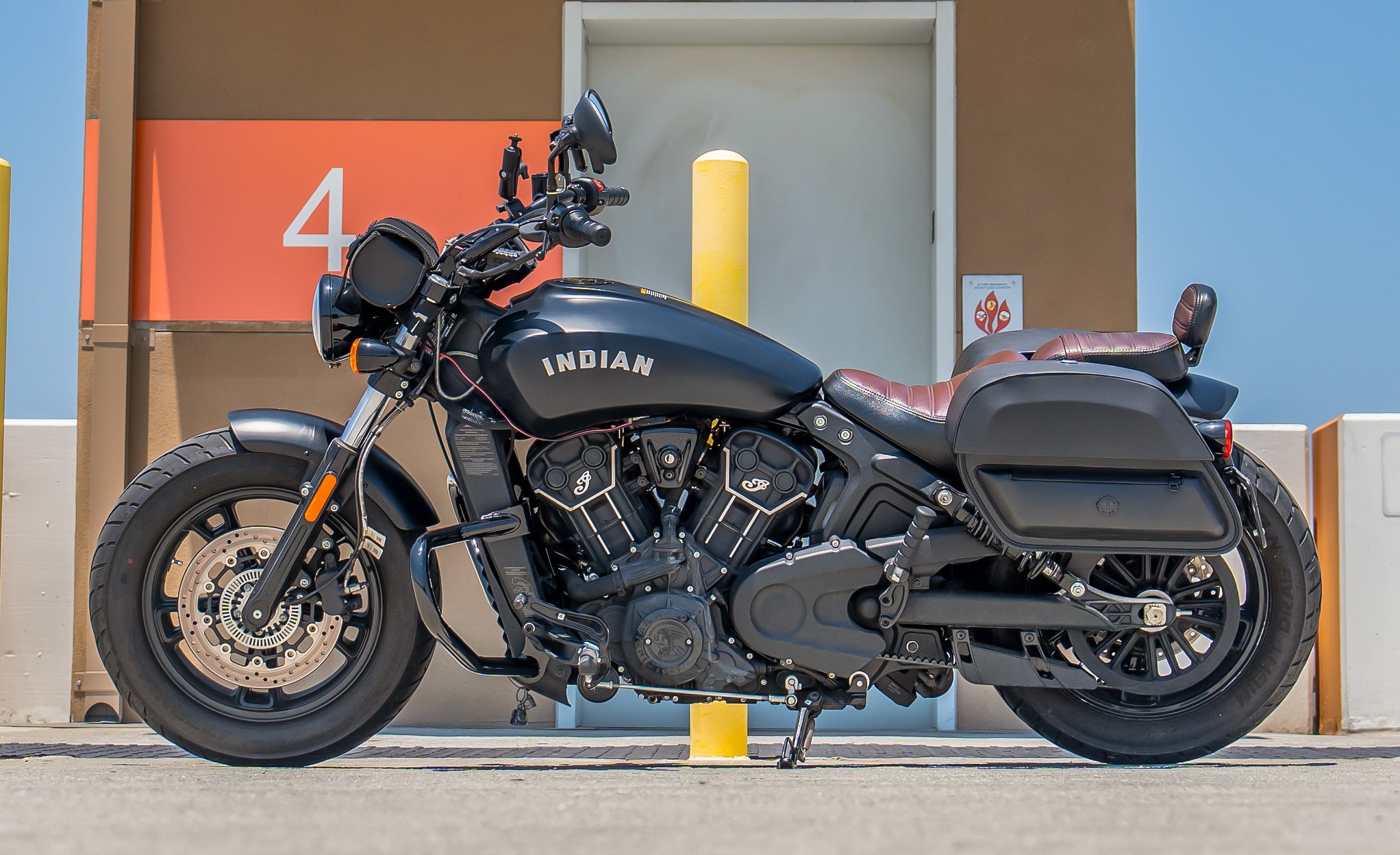 28L - Pantheon Medium Quick Mount Indian Scout Bobber Twenty Motorcycle Saddlebags @expand