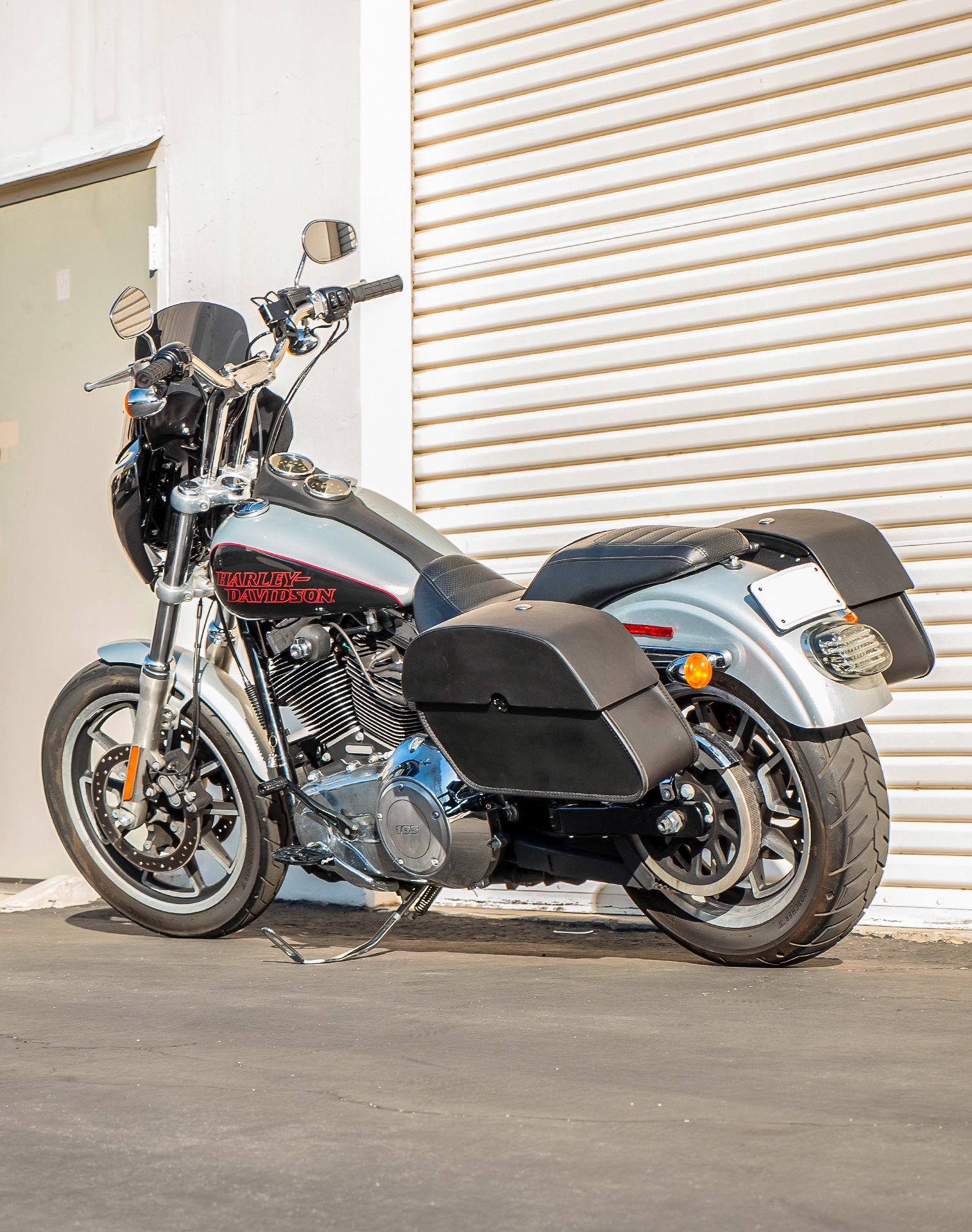 28L - Panzer Medium Quick Mount Leather Saddlebags For Harley Davidson Dyna Low Rider FXDL/I v1