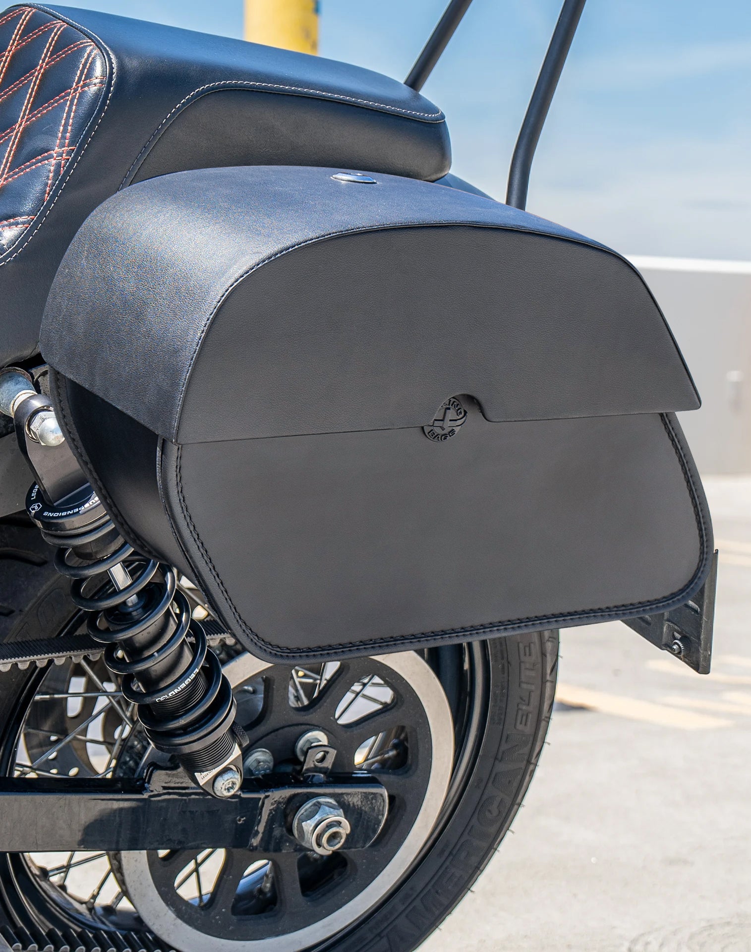 28L - Panzer Medium Quick Mount Leather Saddlebags For Harley Davidson Dyna Street Bob FXDB/I Lifestyle