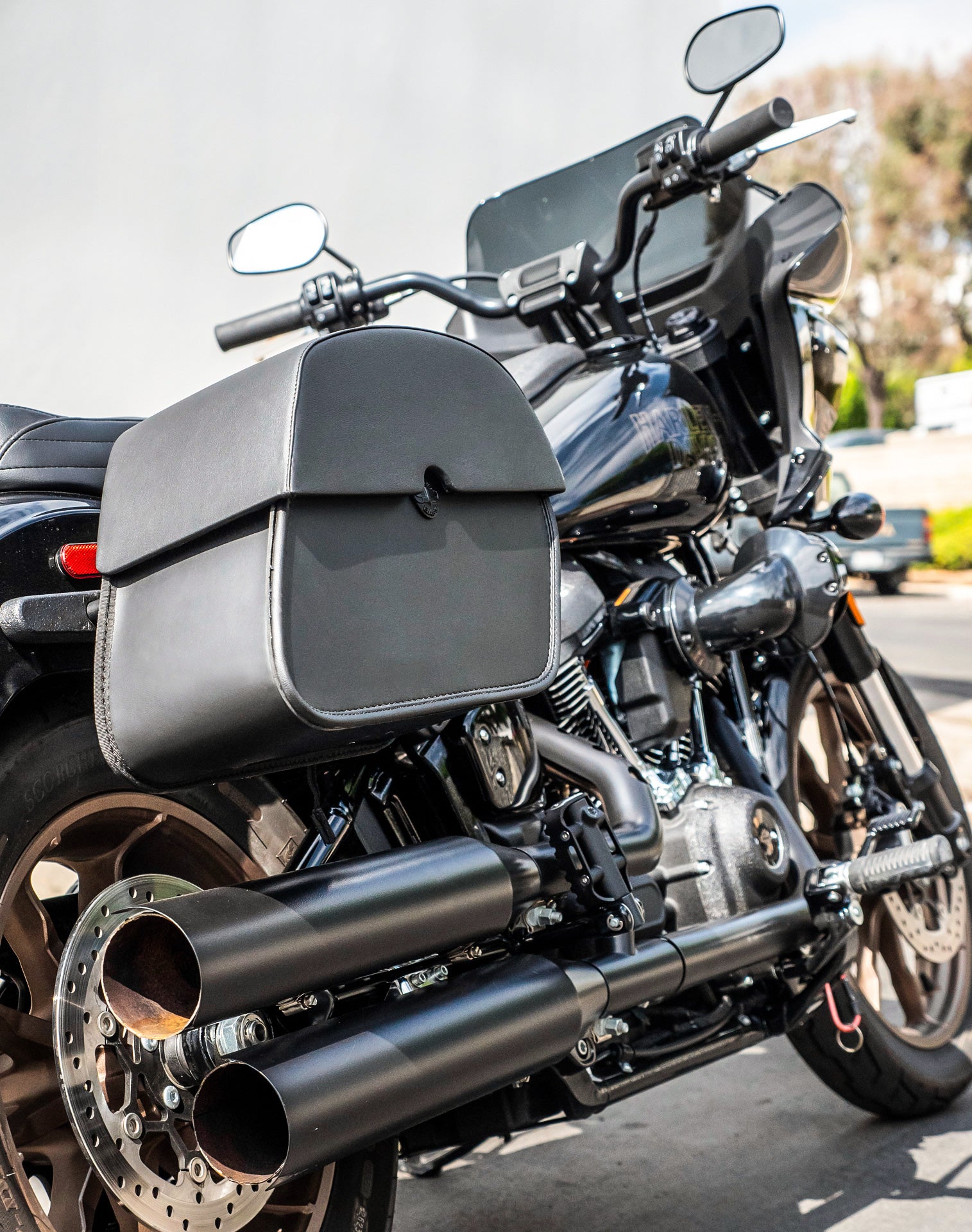 28L - Panzer Medium Quick Mount Leather Saddlebags For Harley Softail Low Rider ST FXLRST v3