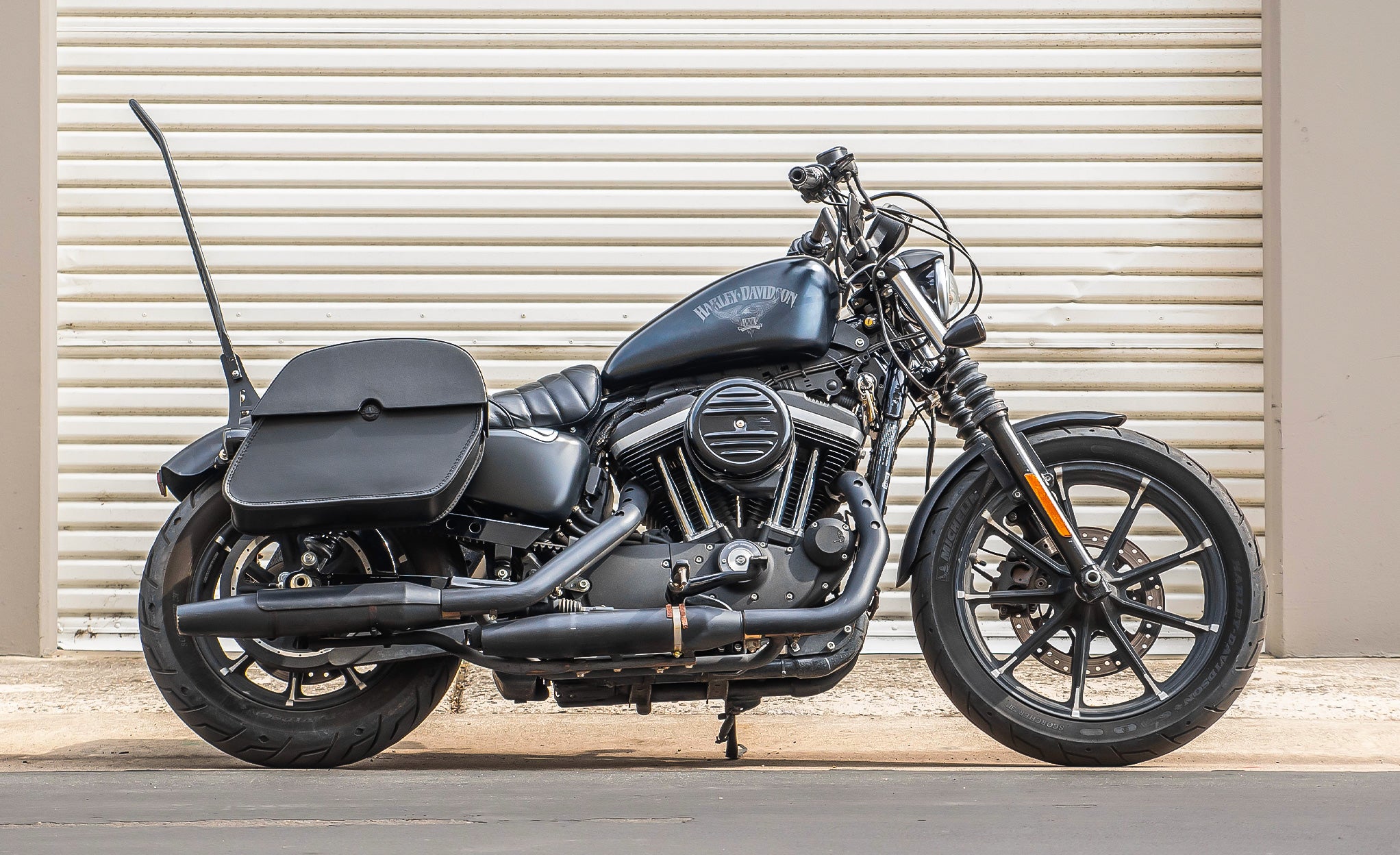 28L - Panzer Medium Quick Mount Leather Saddlebags For Harley Sportster 883 Iron XL883N @expand