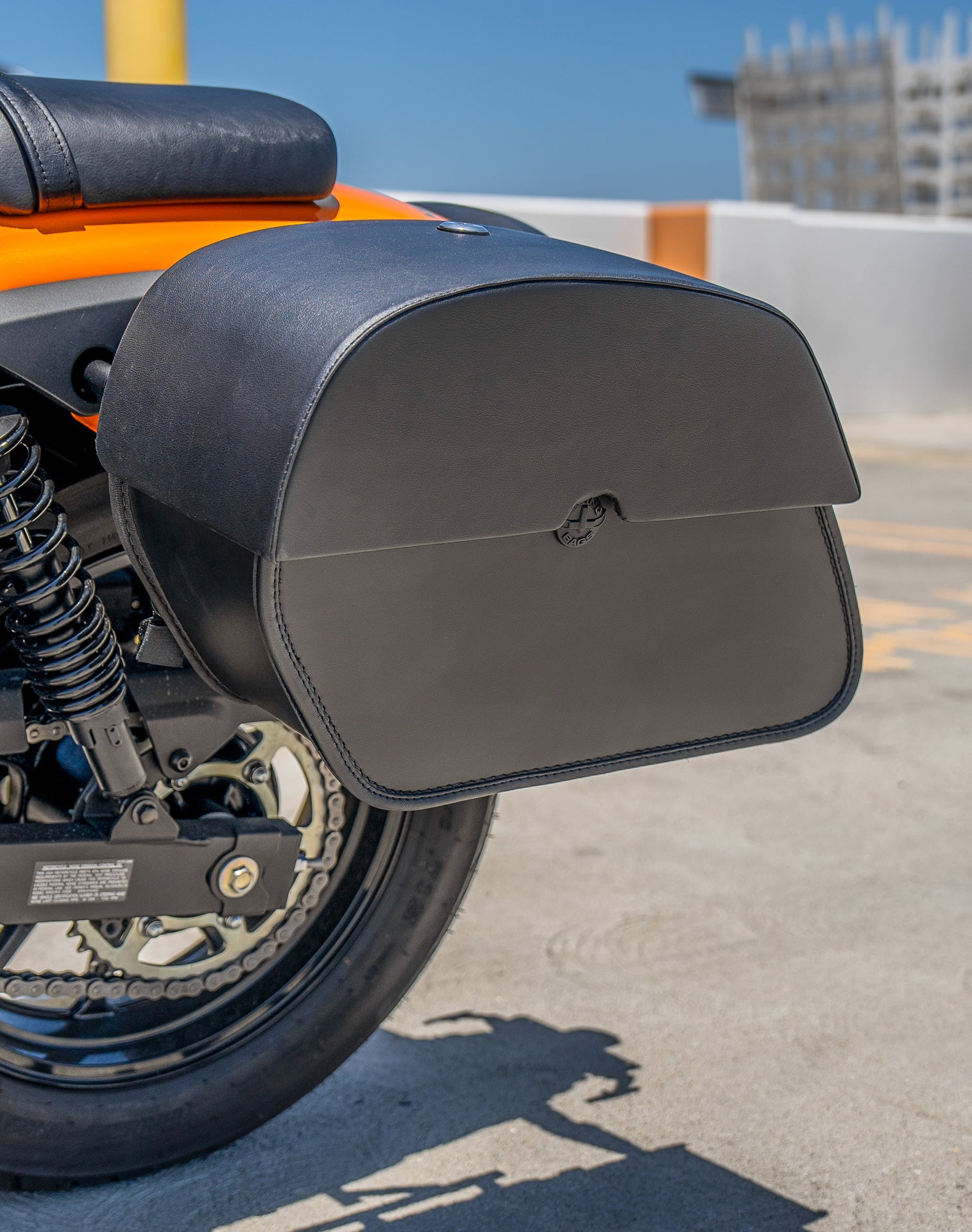 28L - Panzer Medium Quick Mount Kawasaki Eliminator 450 Leather Saddlebags v3