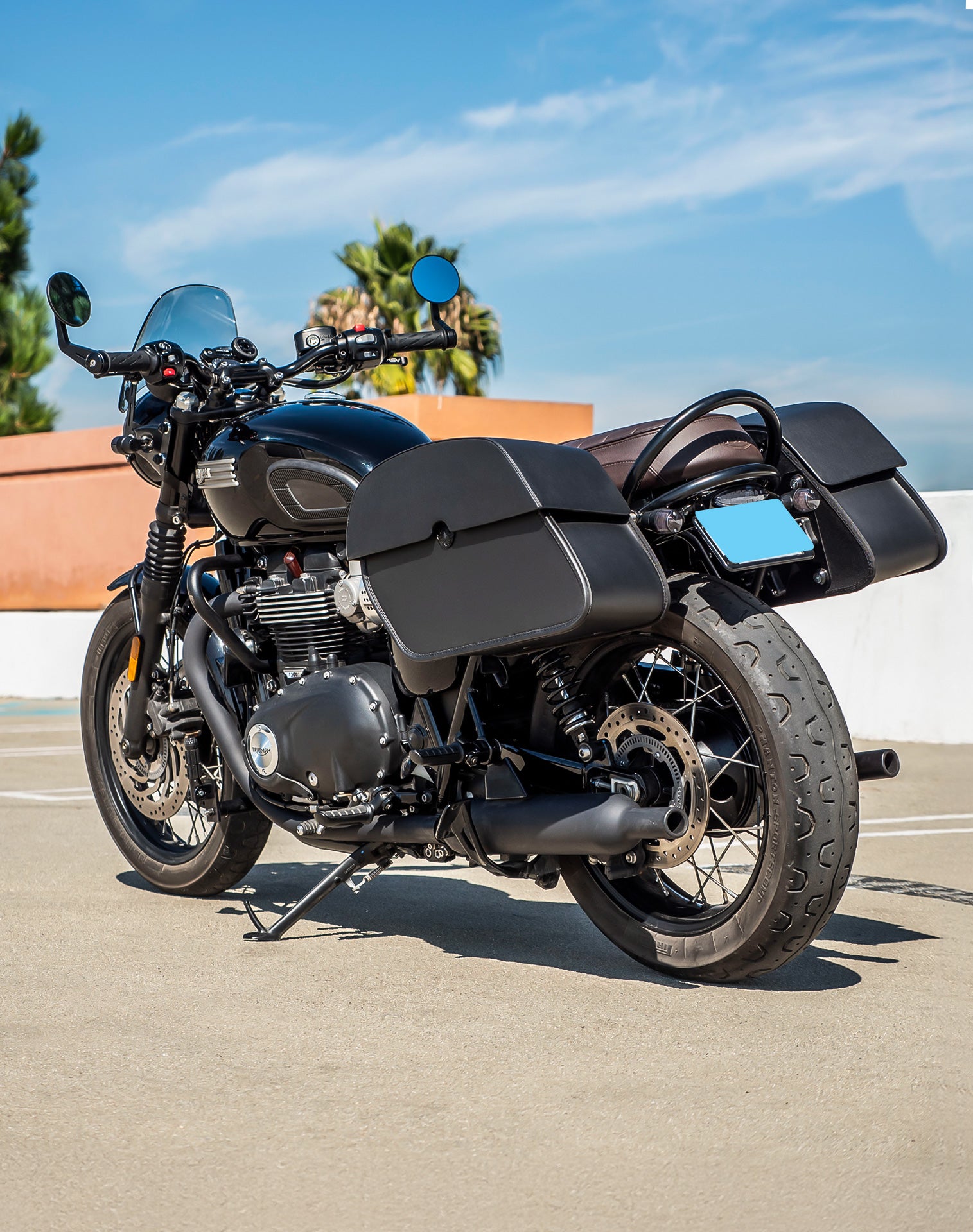 28L - Panzer Medium Quick Mount Triumph Bonneville T100 Leather Saddlebags v1