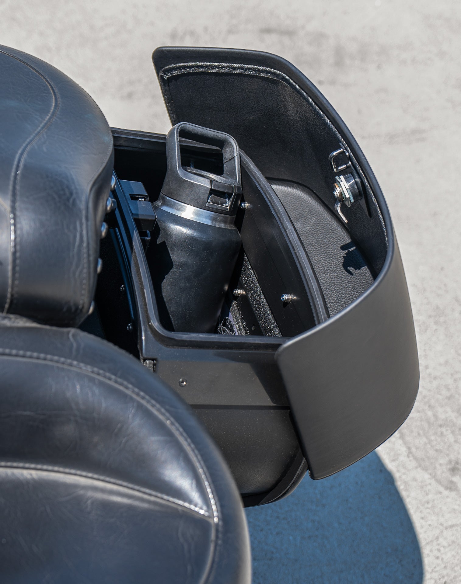 28L - Pantheon Medium Honda Shadow 1100 Spirit Leather Saddlebags v4