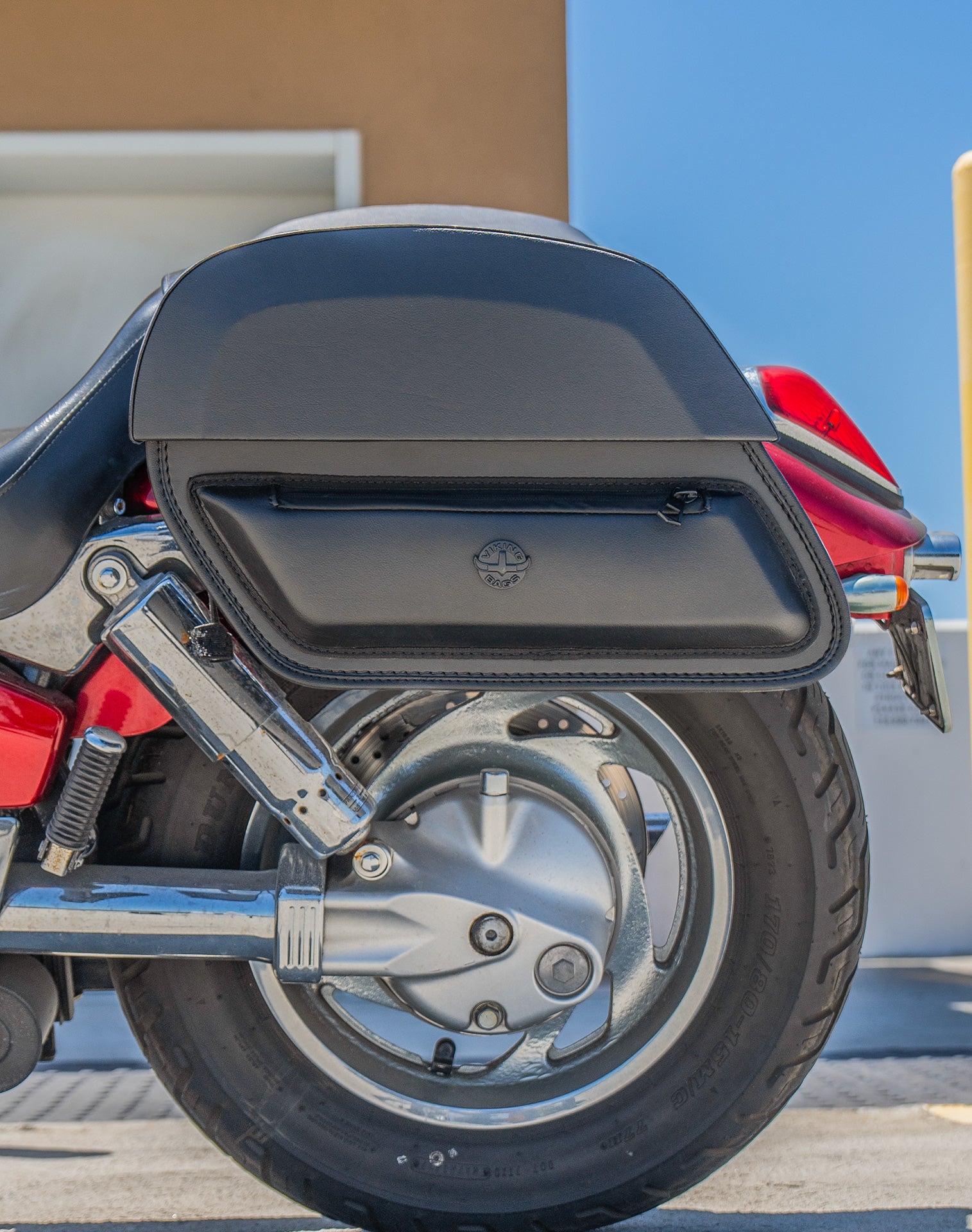 28L - Pantheon Quick-Mount Medium Honda VTX 1300 C Motorcycle Saddlebags Life Style 2