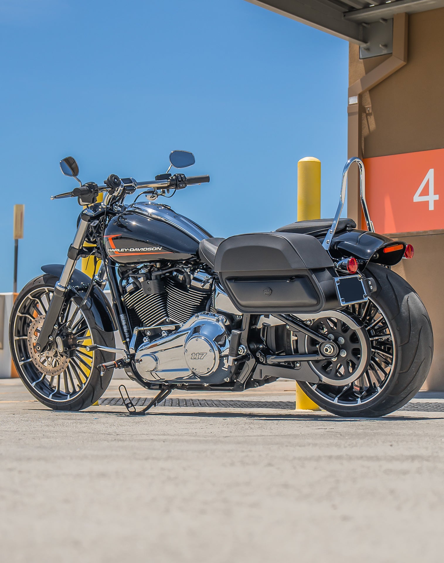 28L - Pantheon Medium Quick Mount Harley Softail Breakout FXBR/S Motorcycle Saddlebags v1