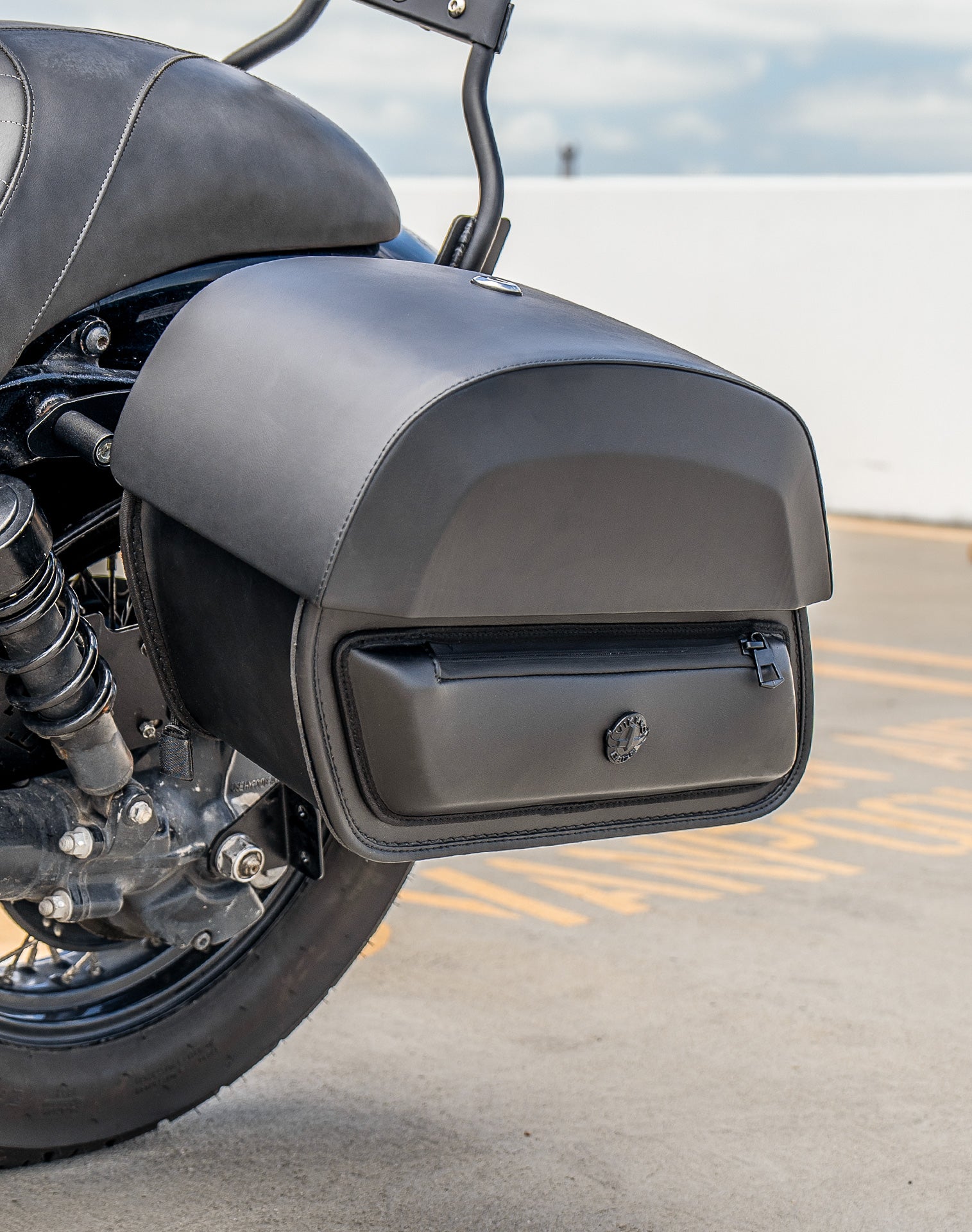 28L - Pantheon Medium Quick-Mount Honda 750 Shadow Phantom Motorcycle Saddlebags v3