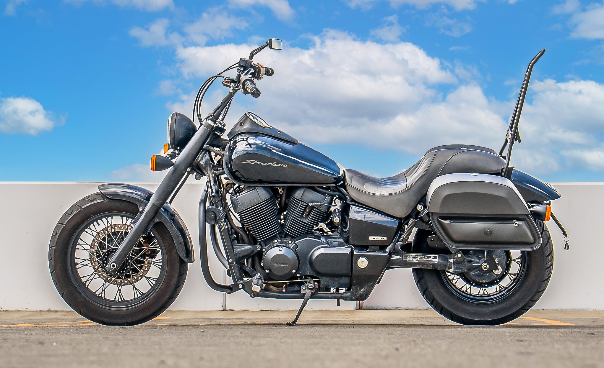 28L - Pantheon Medium Quick-Mount Honda 750 Shadow Phantom Motorcycle Saddlebags @expand