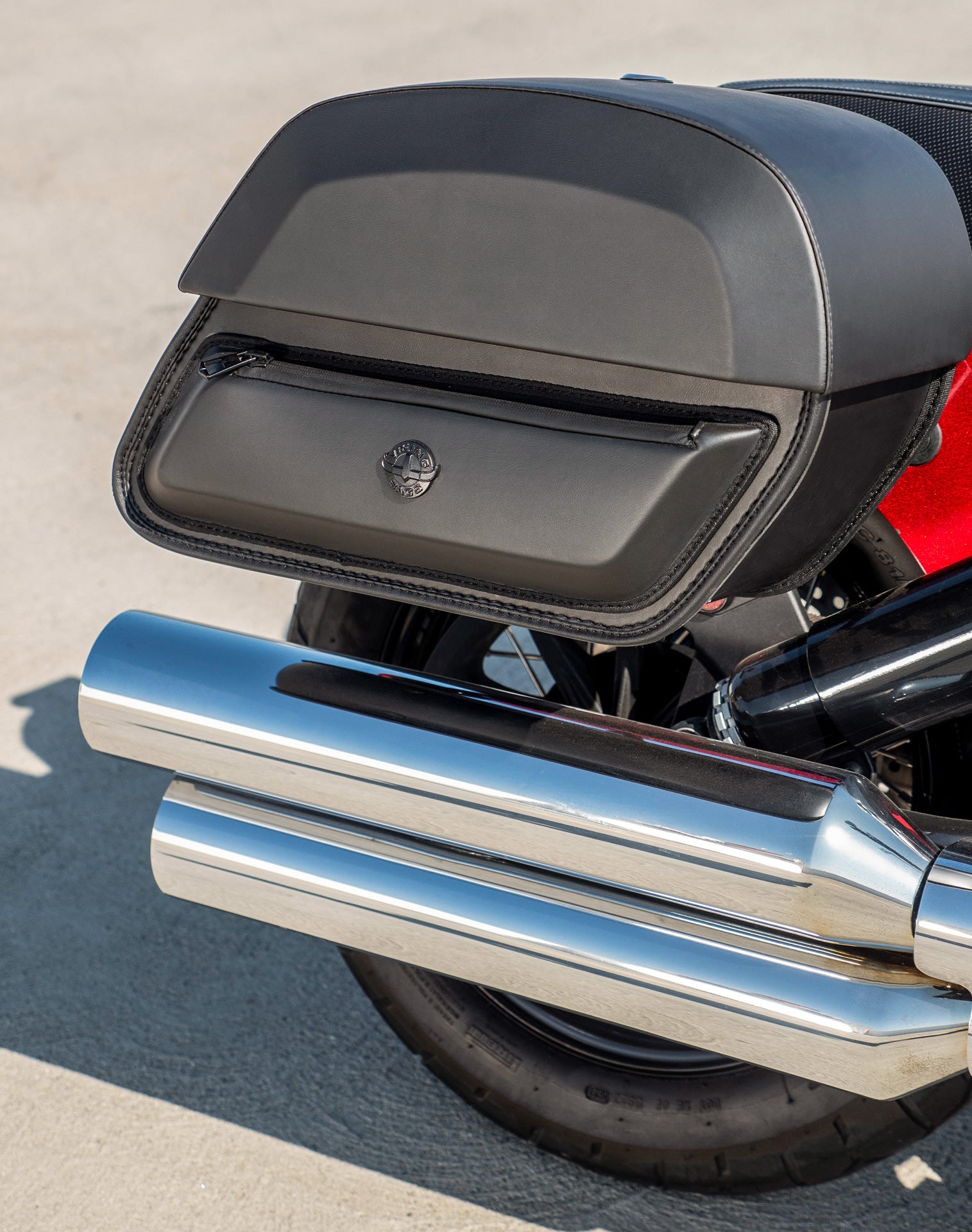 28L - Pantheon Medium Quick-Mount Indian Chief Dark Horse Motorcycle Saddlebags v3