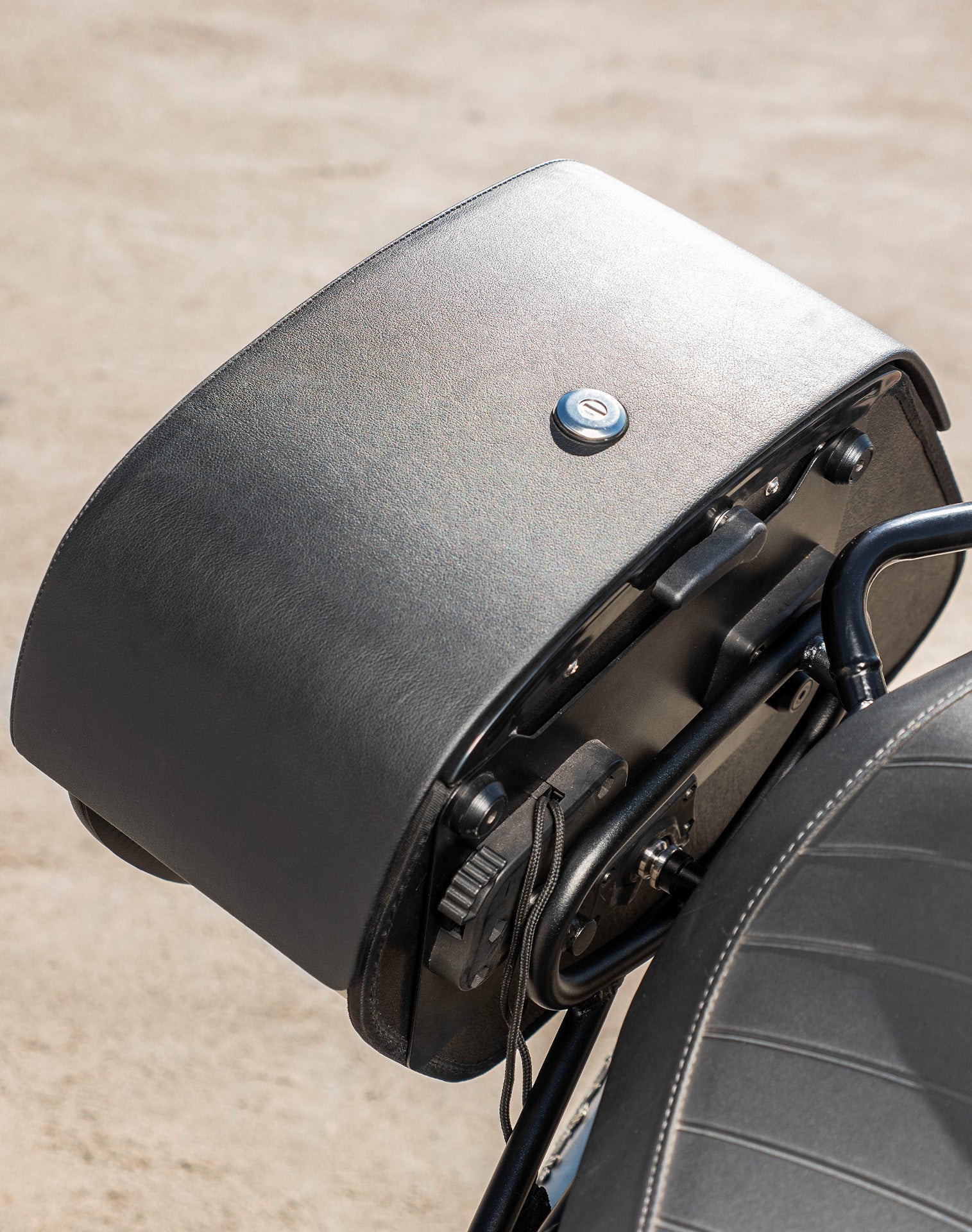 28L - Pantheon Medium Quick-Mount Royal Enfield Scram 411 Motorcycle Saddlebags v3