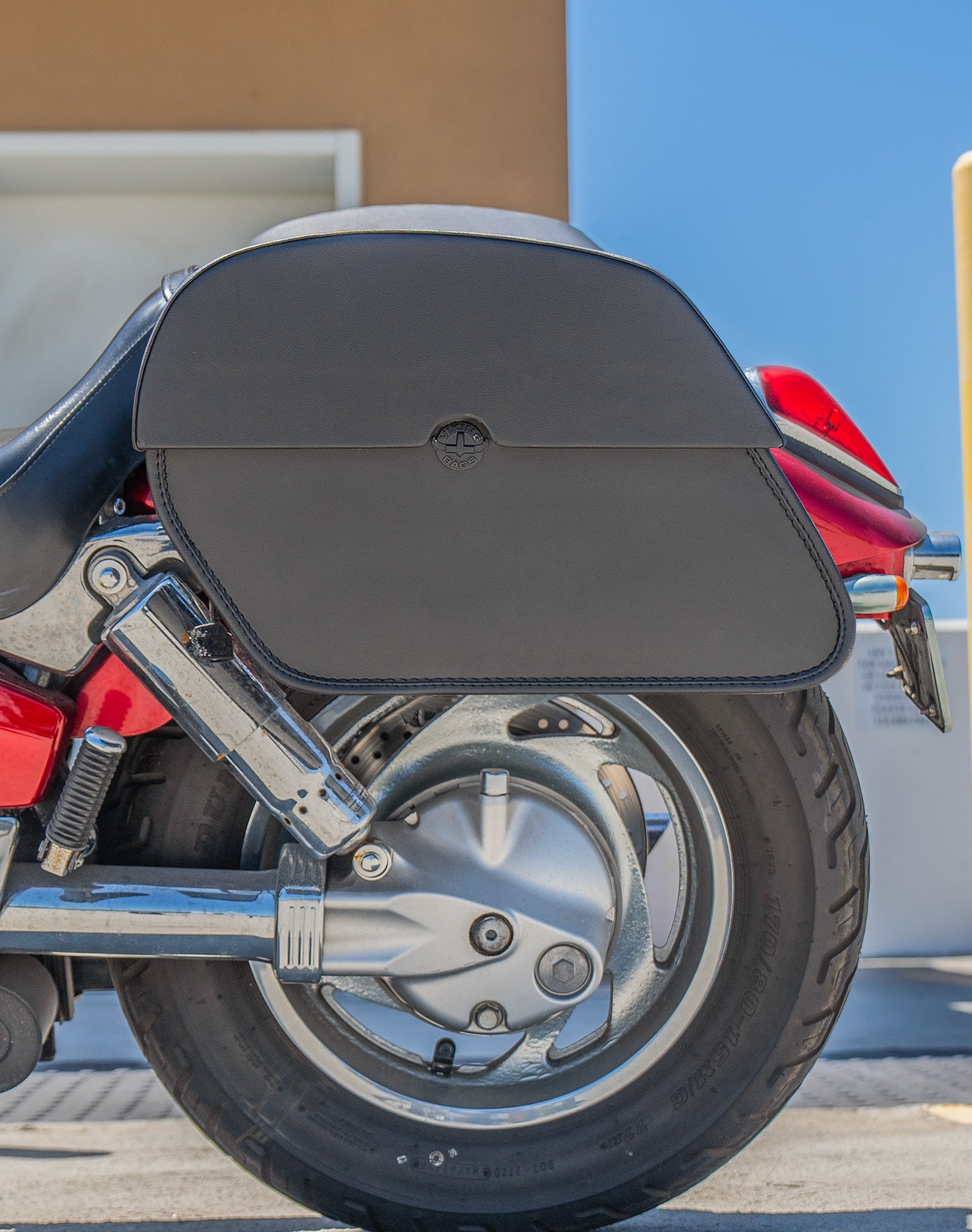 28L - Panzer Quick-Mount Medium Honda VTX 1300 C Motorcycle Saddlebags Life Style 3