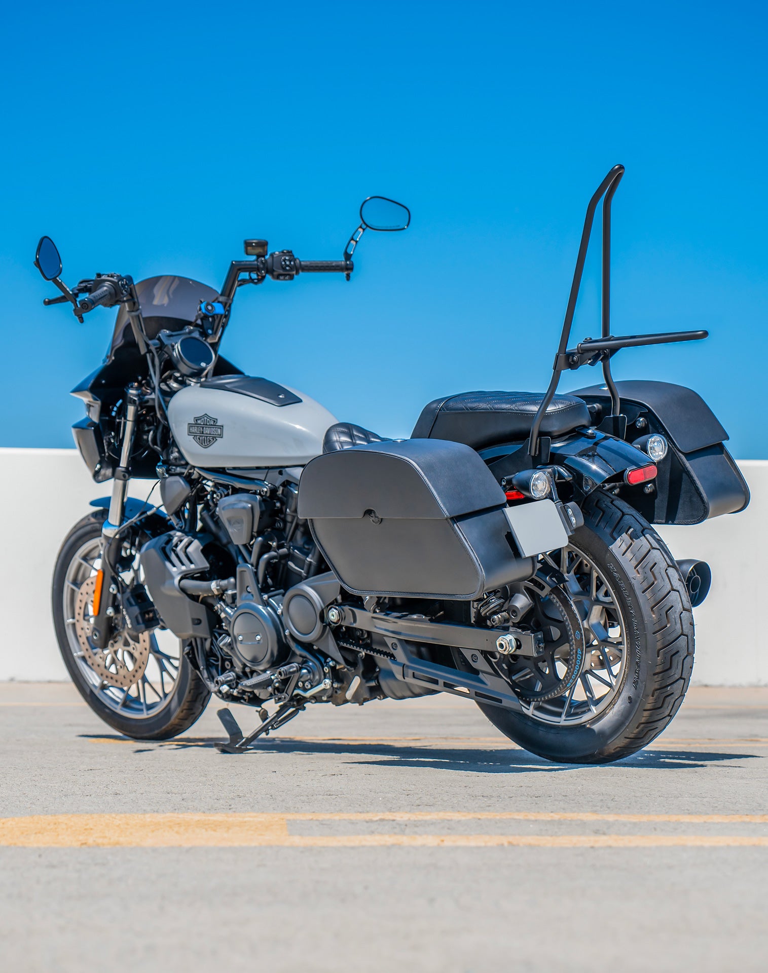 28L - Panzer Medium Quick Mount Harley Nightster RH975/S Leather Saddlebags Lifestyle