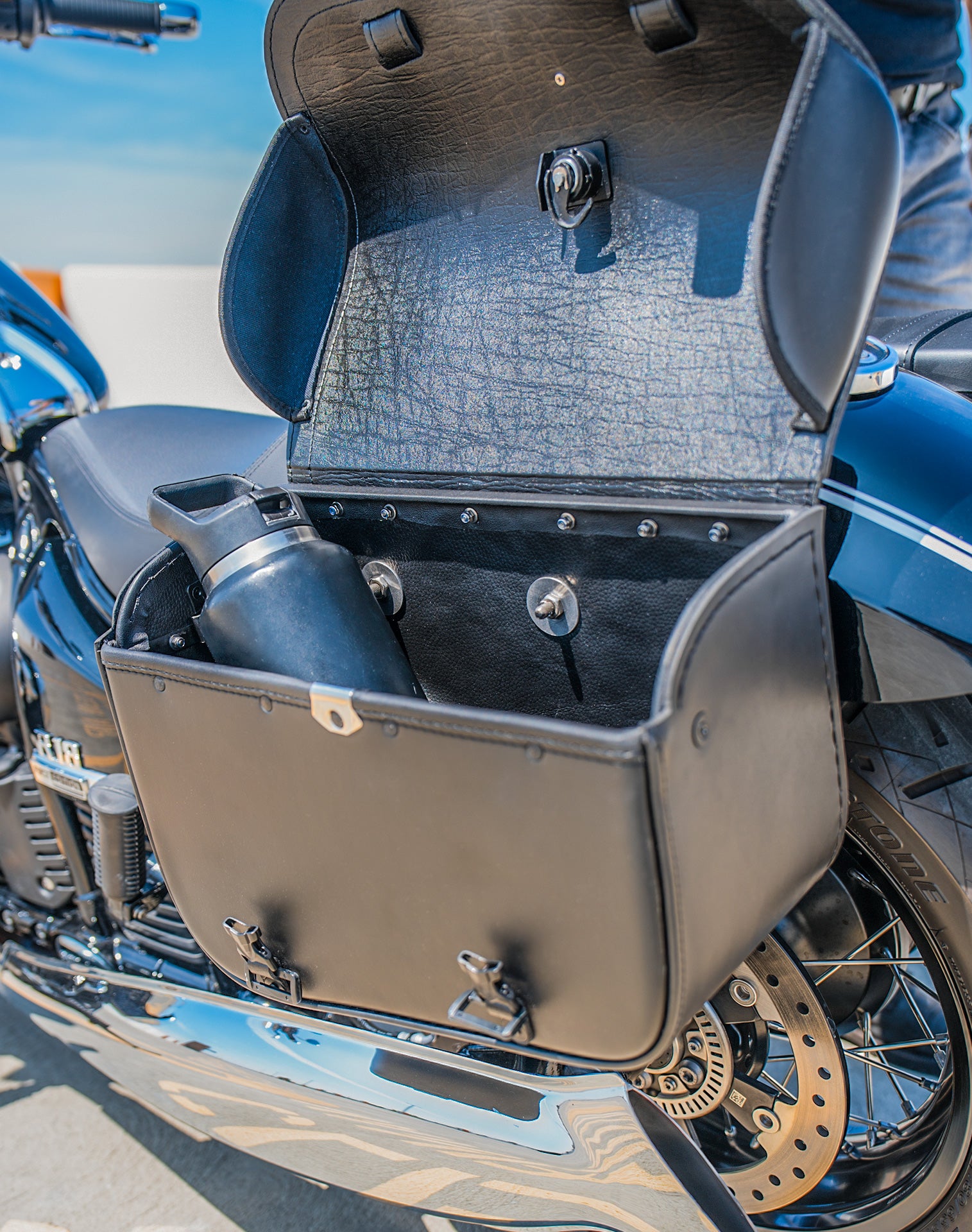 30L - Kronan Large BMW R18 Motorcycle Leather Saddlebags Lifestyle Vertical