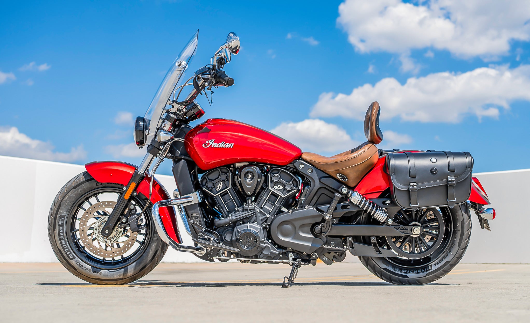 30L - Kronan Large Indian Scout Sixty Leather Motorcycle Saddlebags Lifestyle @expand