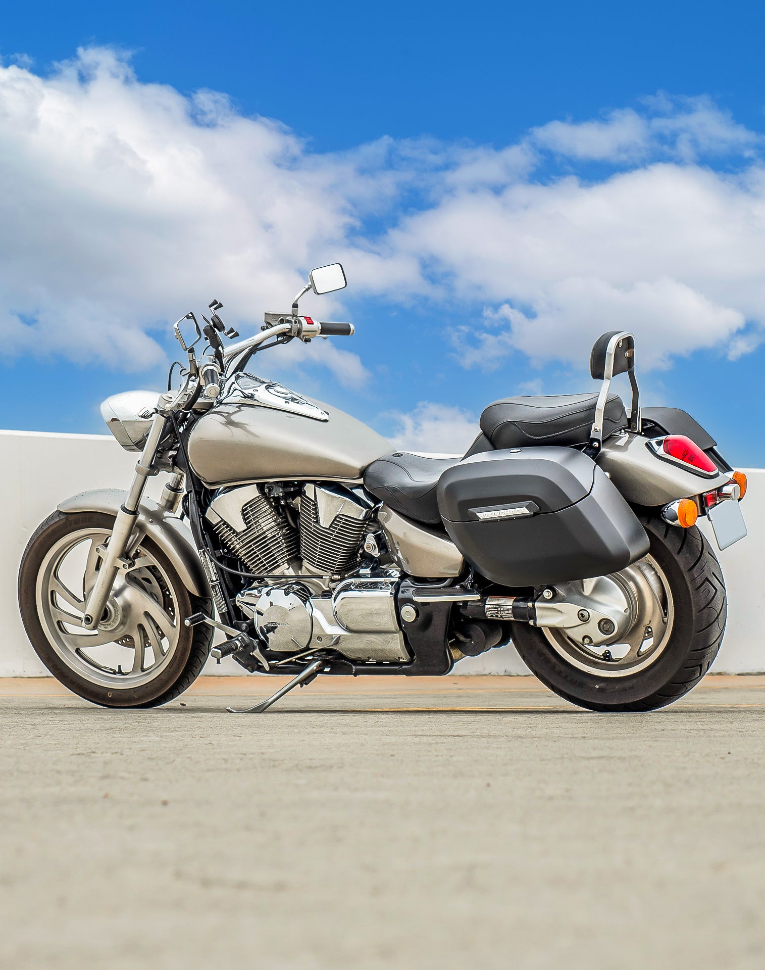 40L - Lamellar Raven XL Honda VTX 1300 C Matte Hard Saddlebags v1