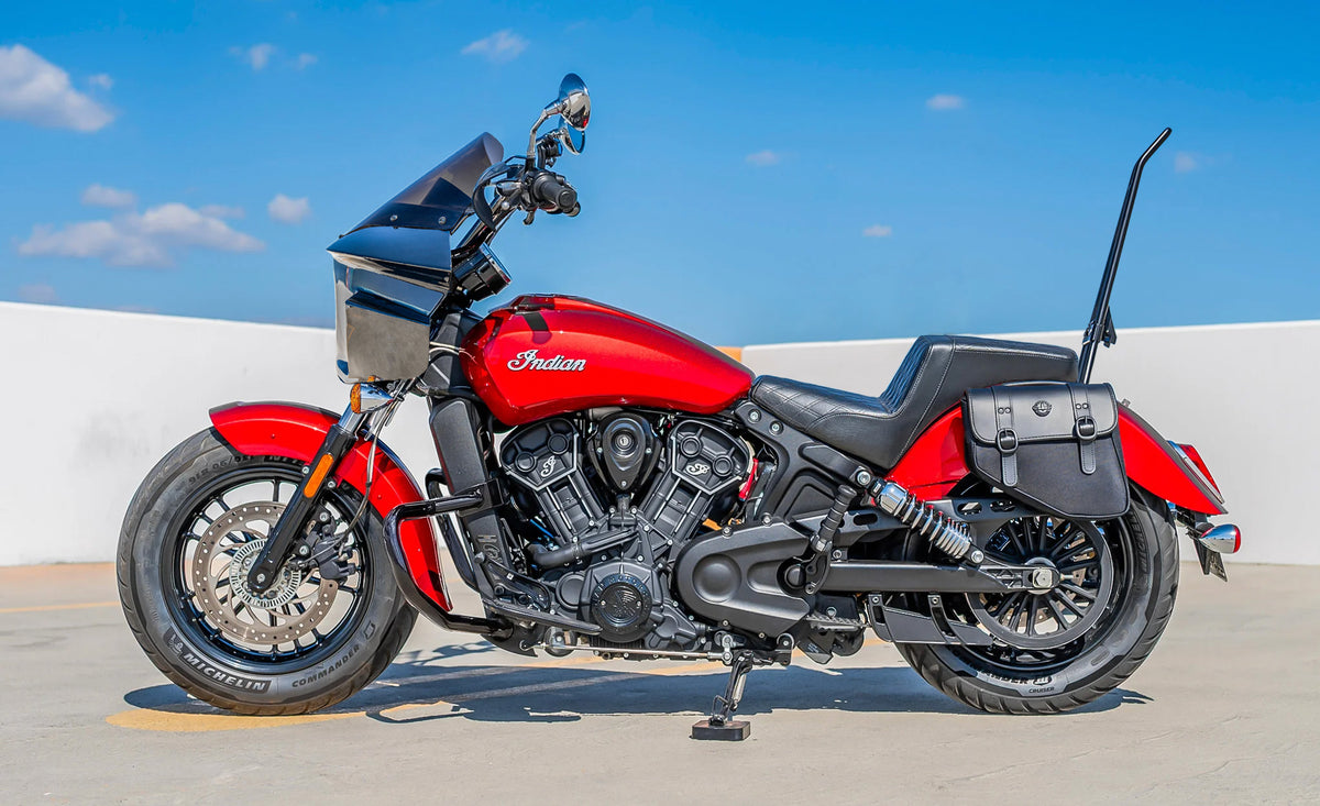 8L - Pony Indian Scout Classic 2025+ Leather Motorcycle Saddlebags Lifestyle @expand