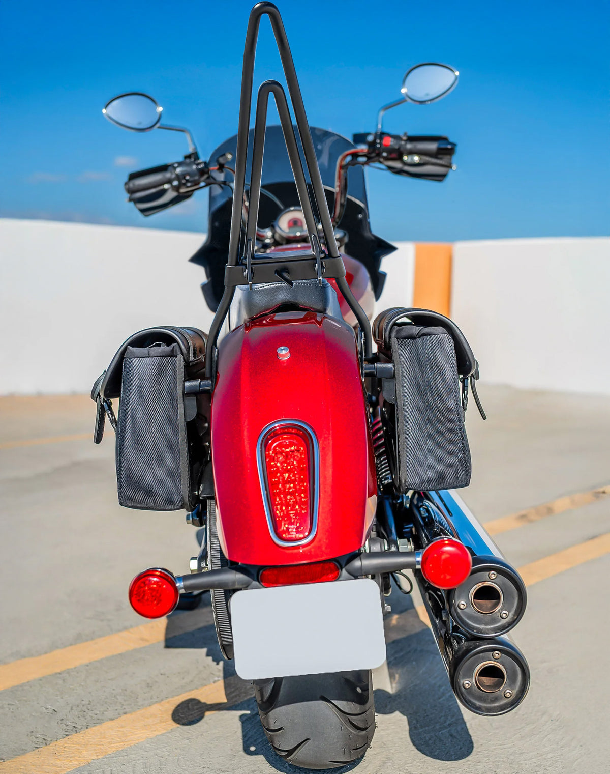8L - Pony Indian Scout Classic 2025+ Leather Motorcycle Saddlebags Lifestyle