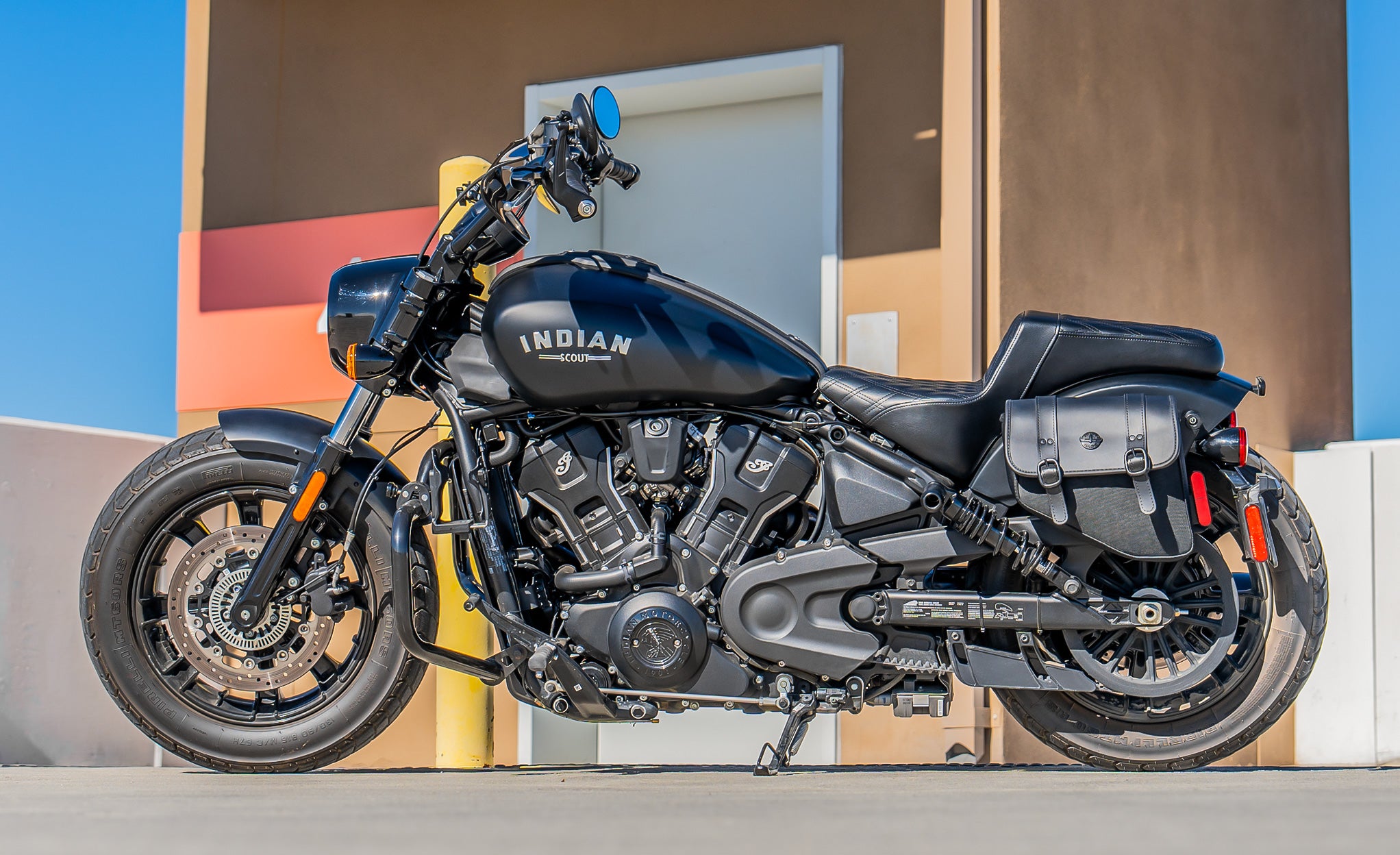 8L - Pony Indian Sport Scout Leather Motorcycle Saddlebags Lifestyle @expand