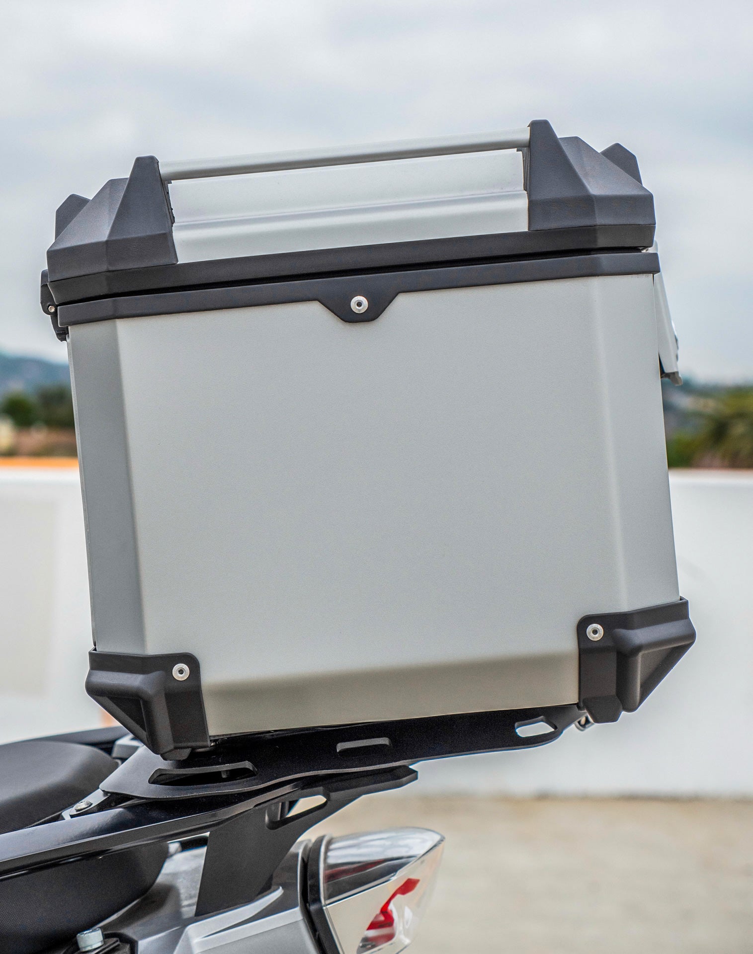 38L - Apex XL BMW R 1250 GS Aluminum Top Case Silver v3