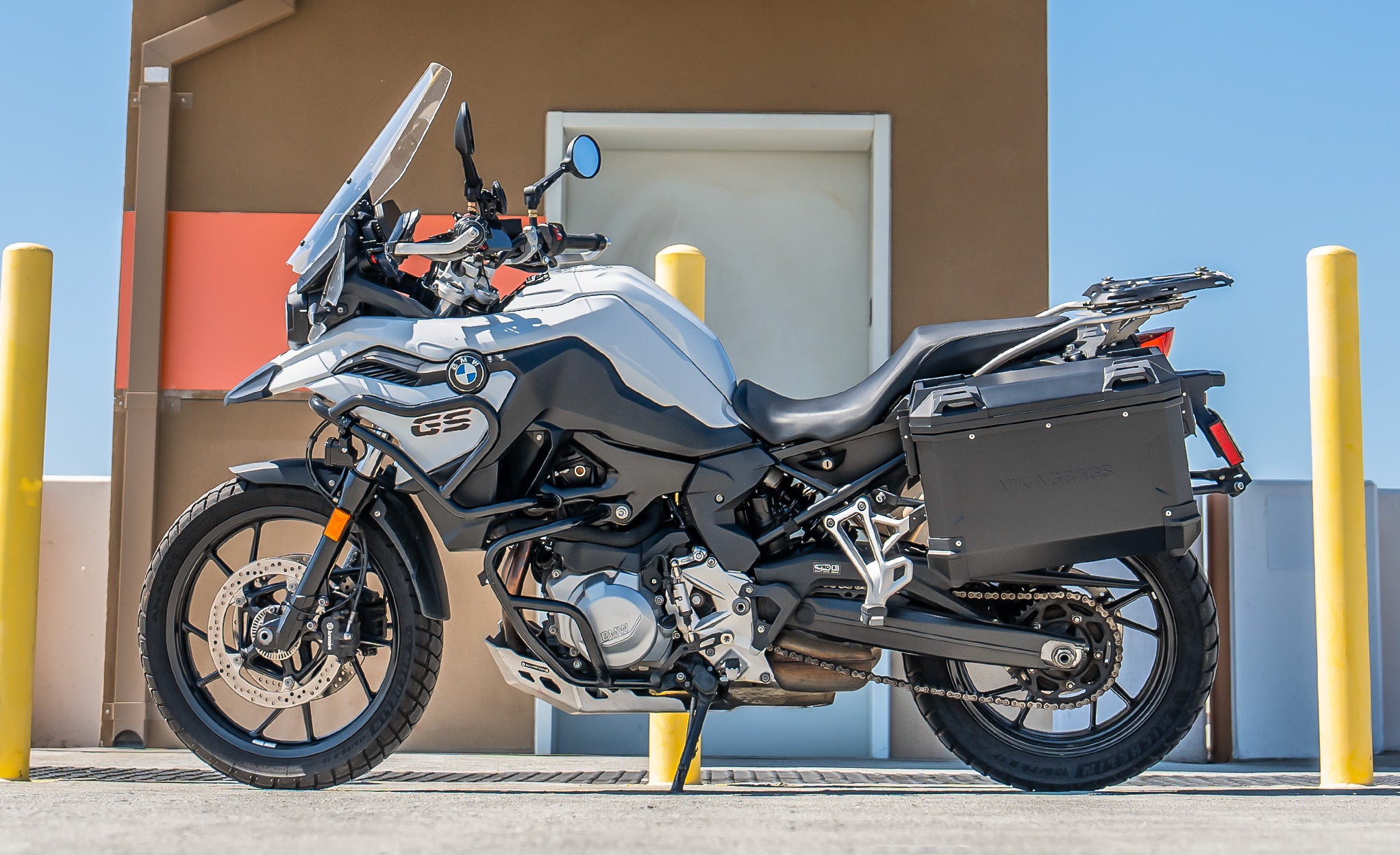 45L - Apex XL BMW F 750 GS Aluminum Side Cases Black Lifestyle @expand