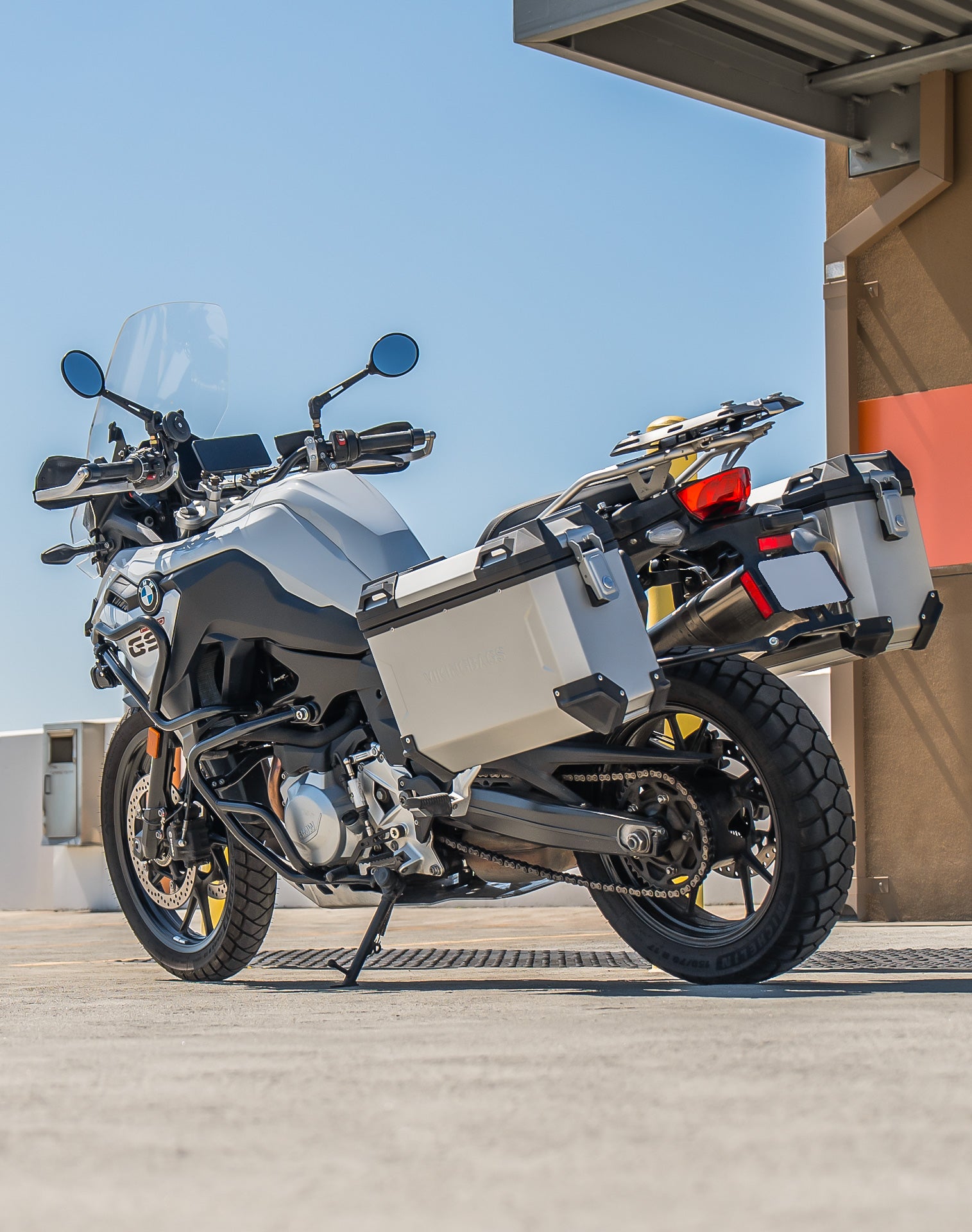 45L - Apex XL BMW F 750 GS Aluminum Side Cases Silver Lifestyle 1