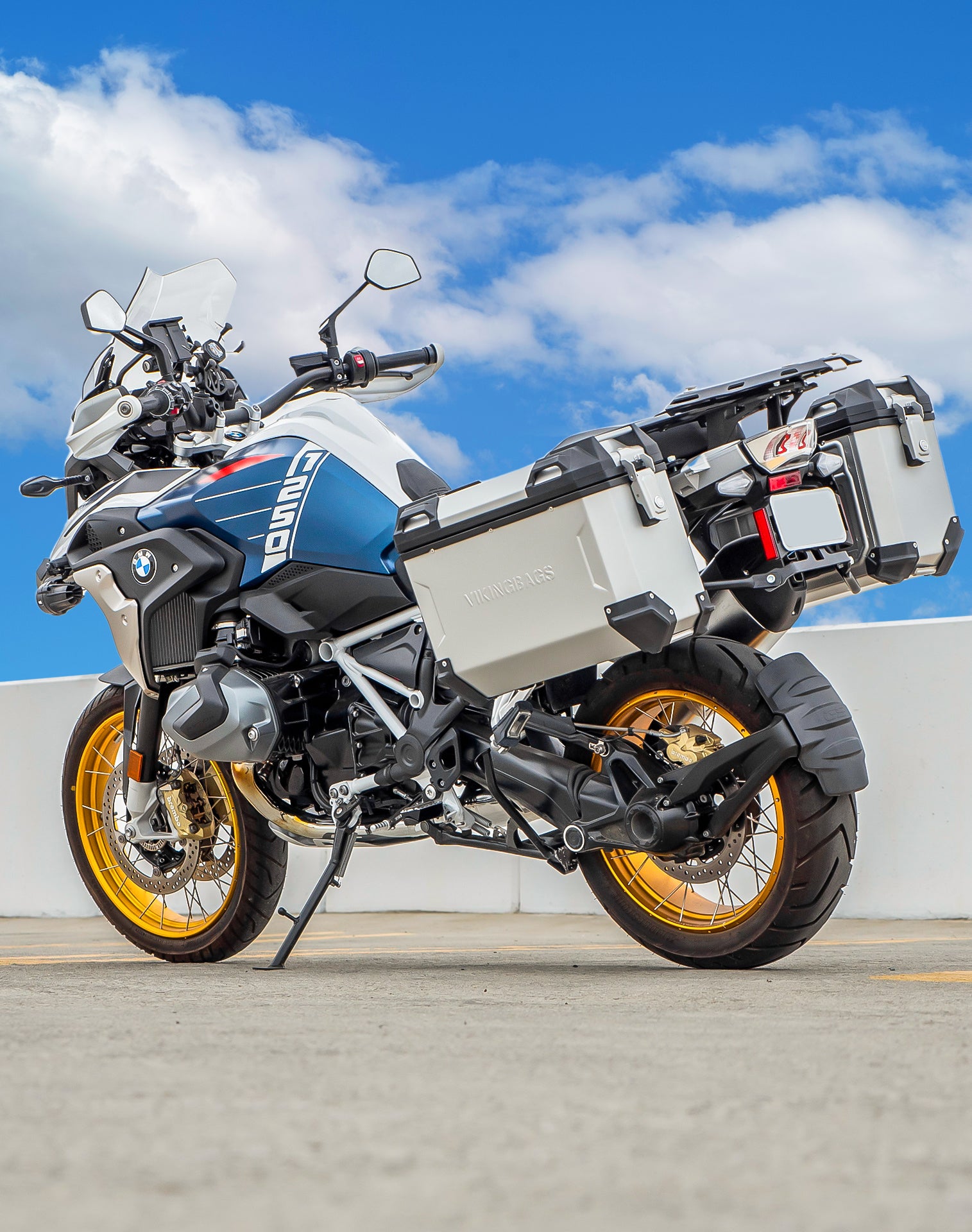 45L - Apex XL BMW R 1250 GS Aluminum Side Cases Silver v1