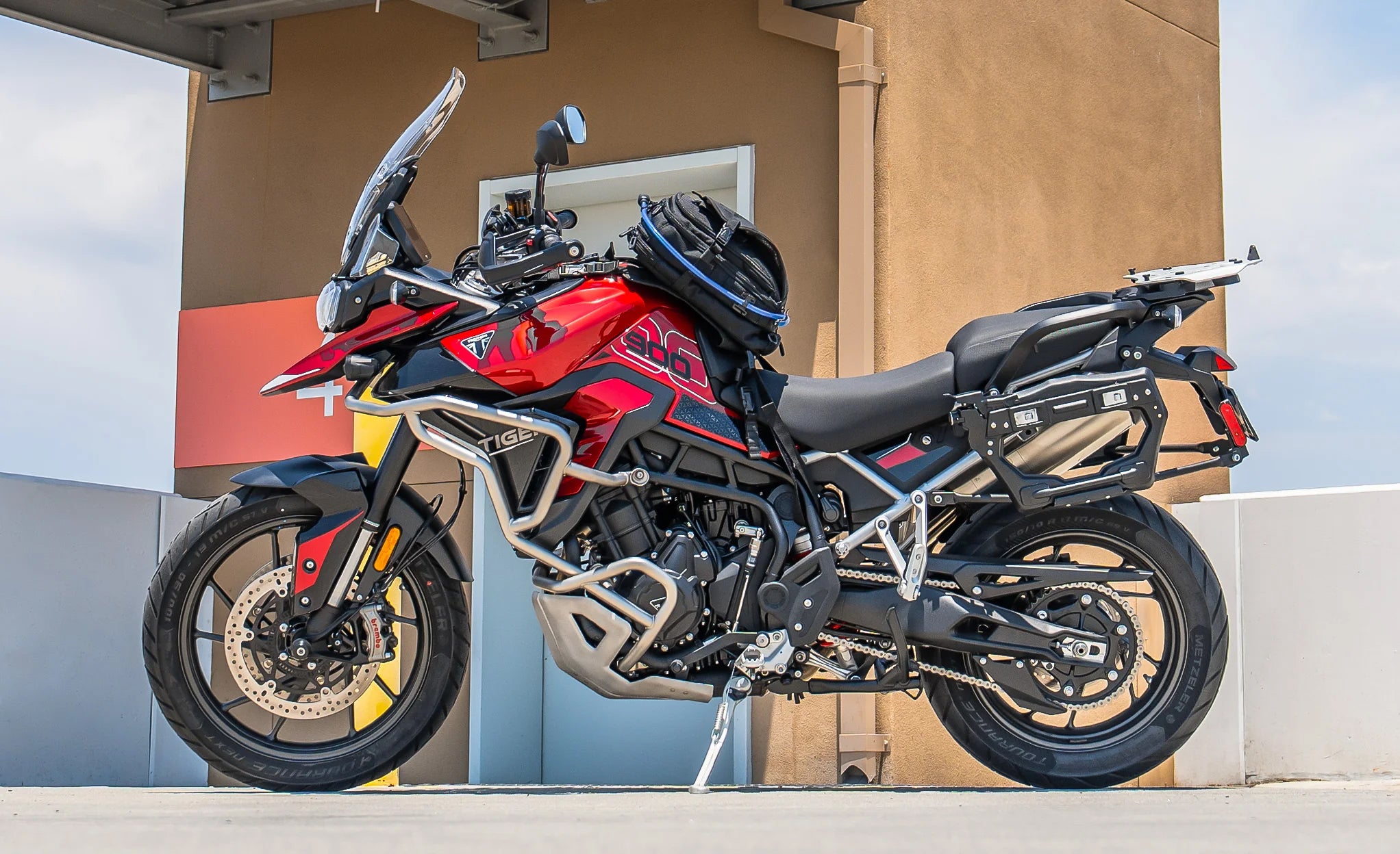 7L - Apex Triumph ADV Touring Tank Bag with Hydration Pack Life Style Photo @expand