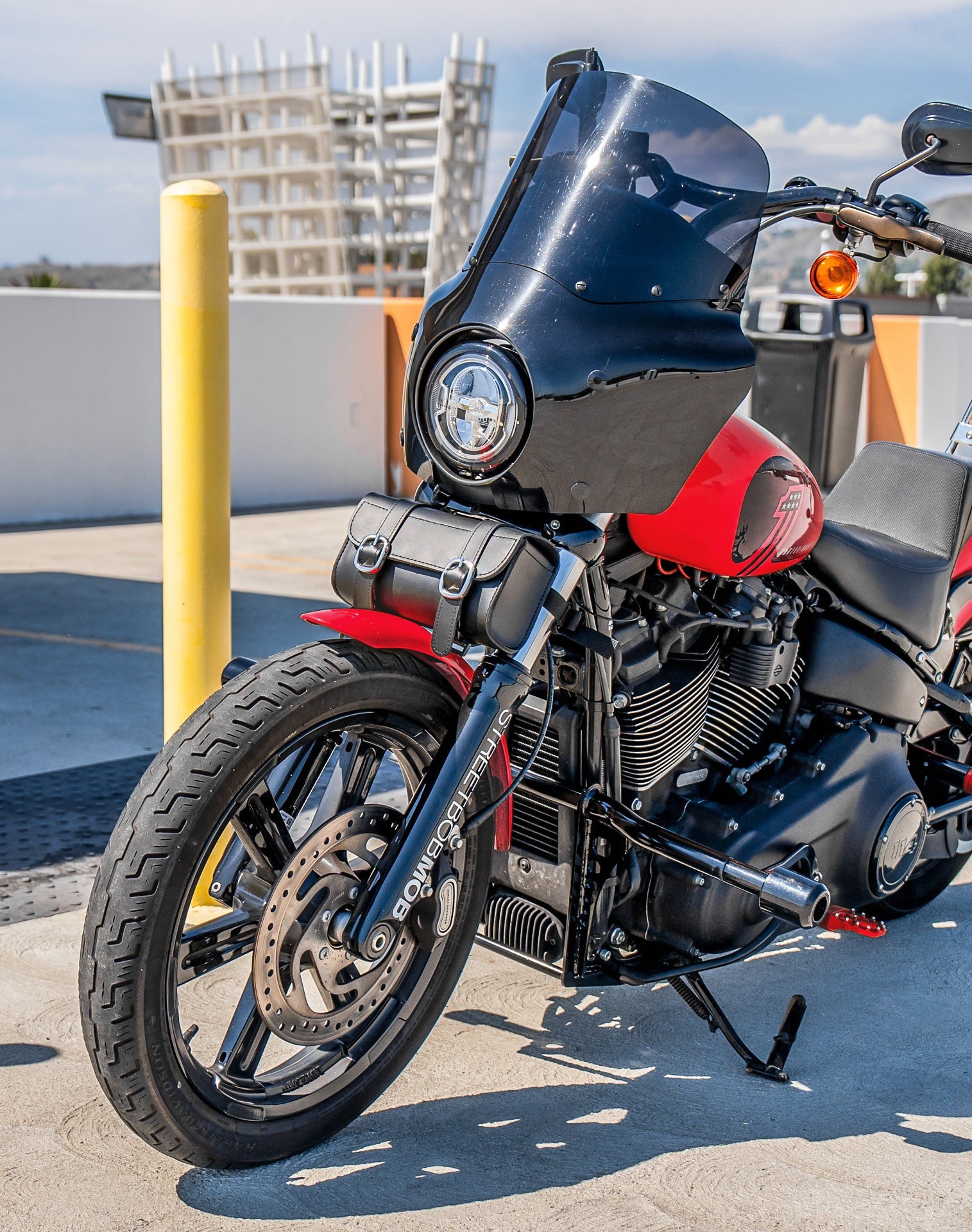 2L - Armor Plain Victory Leather Motorcycle Fork Bag Lifestyle Vertical