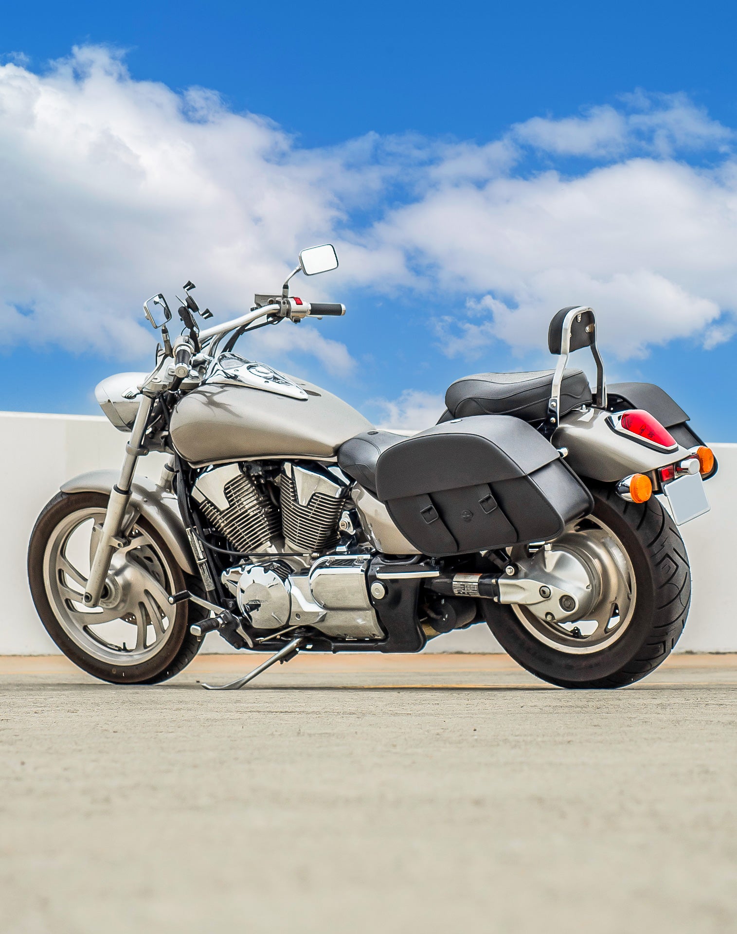 28L - Baelor Medium Honda VTX 1800 N Motorcycle Saddlebags v1