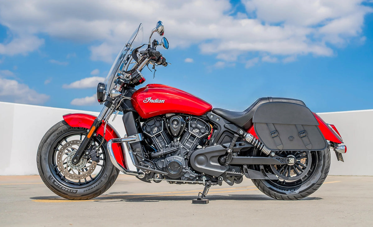 28L - Baelor Medium Hard Mount Indian Scout Sixty Classic 2025+ Motorcycle Saddlebags Lifestyle @expand