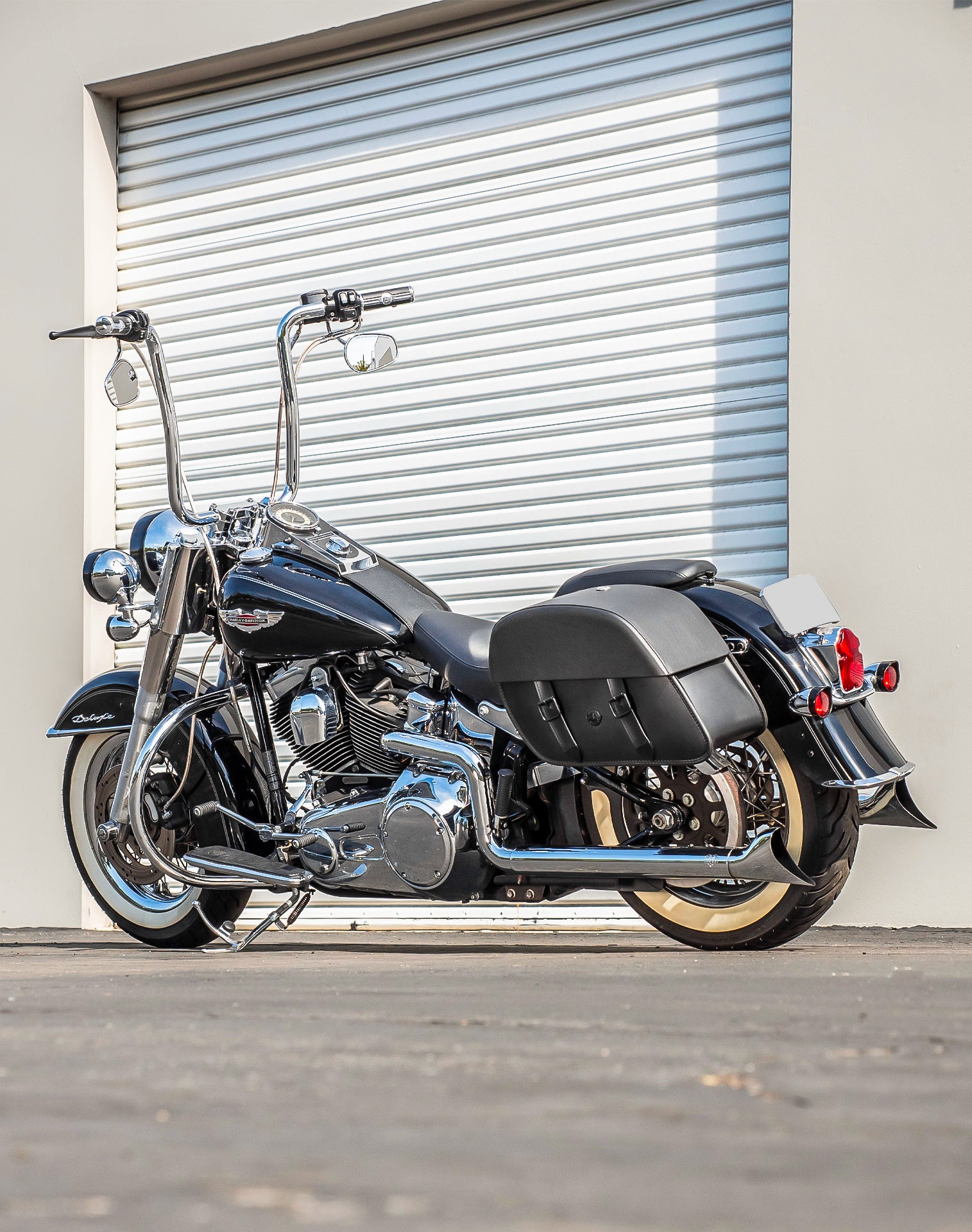 28L - Baelor Medium Motorcycle Saddlebags for Harley Softail Deluxe FLSTN/I v1