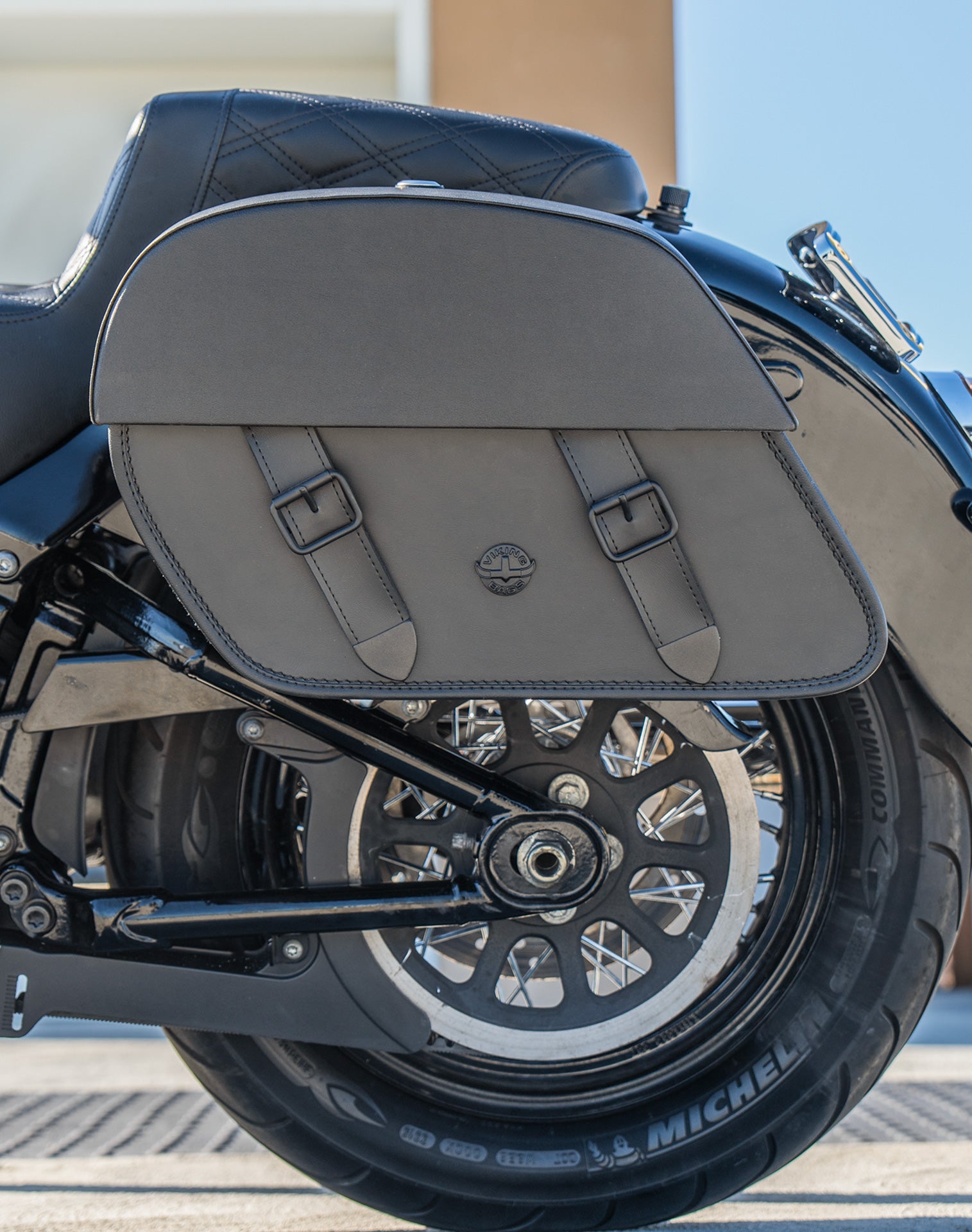 28L - Baelor Medium Hard Mount Saddlebags for Harley Softail Heritage FLHC/S Lifestyle