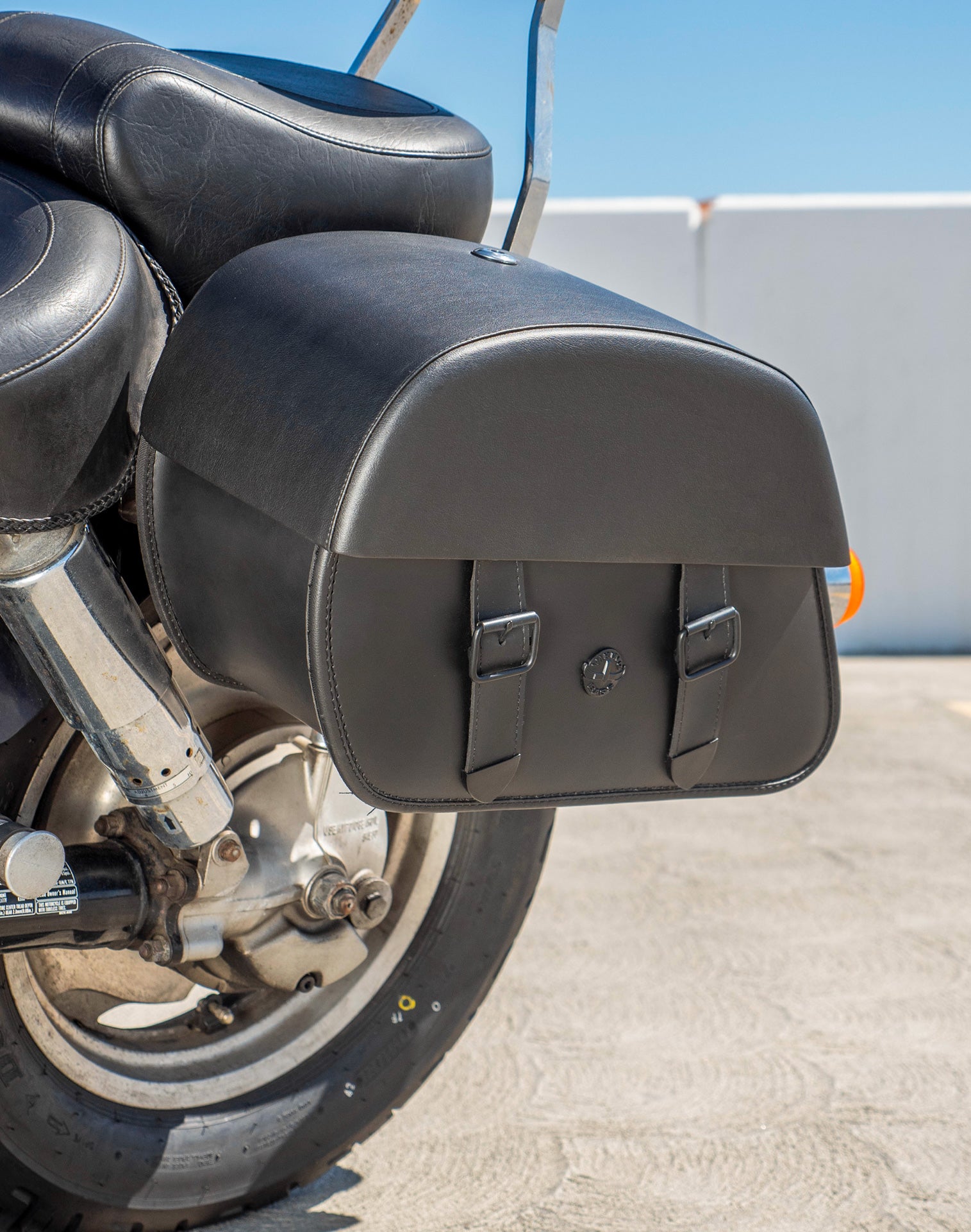 28L - Baelor Medium Shadow 1100 Sabre Motorcycle Saddlebags v3
