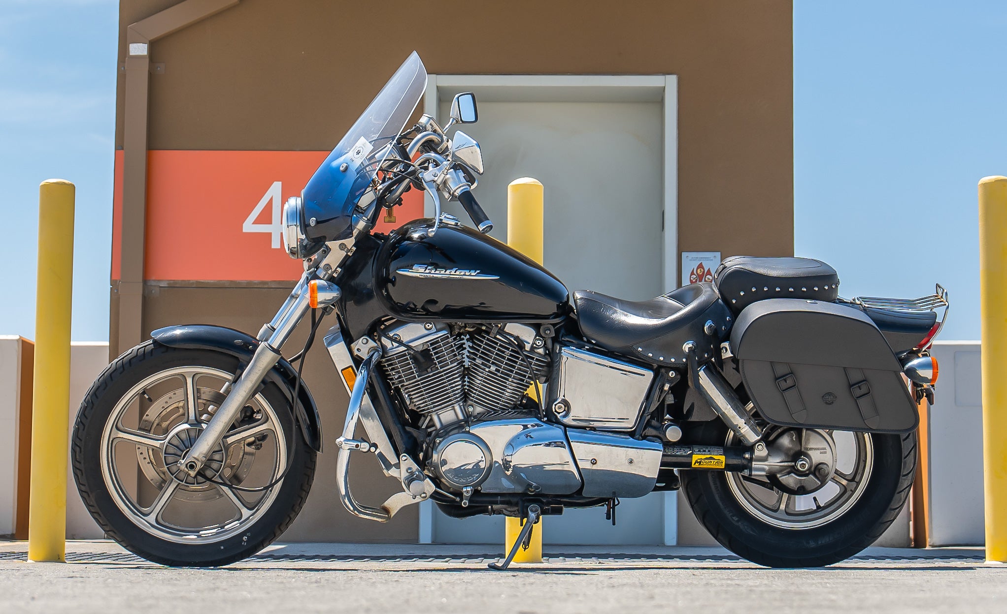 28L - Baelor Medium Honda Shadow 1100 Spirit Motorcycle Saddlebags @expand