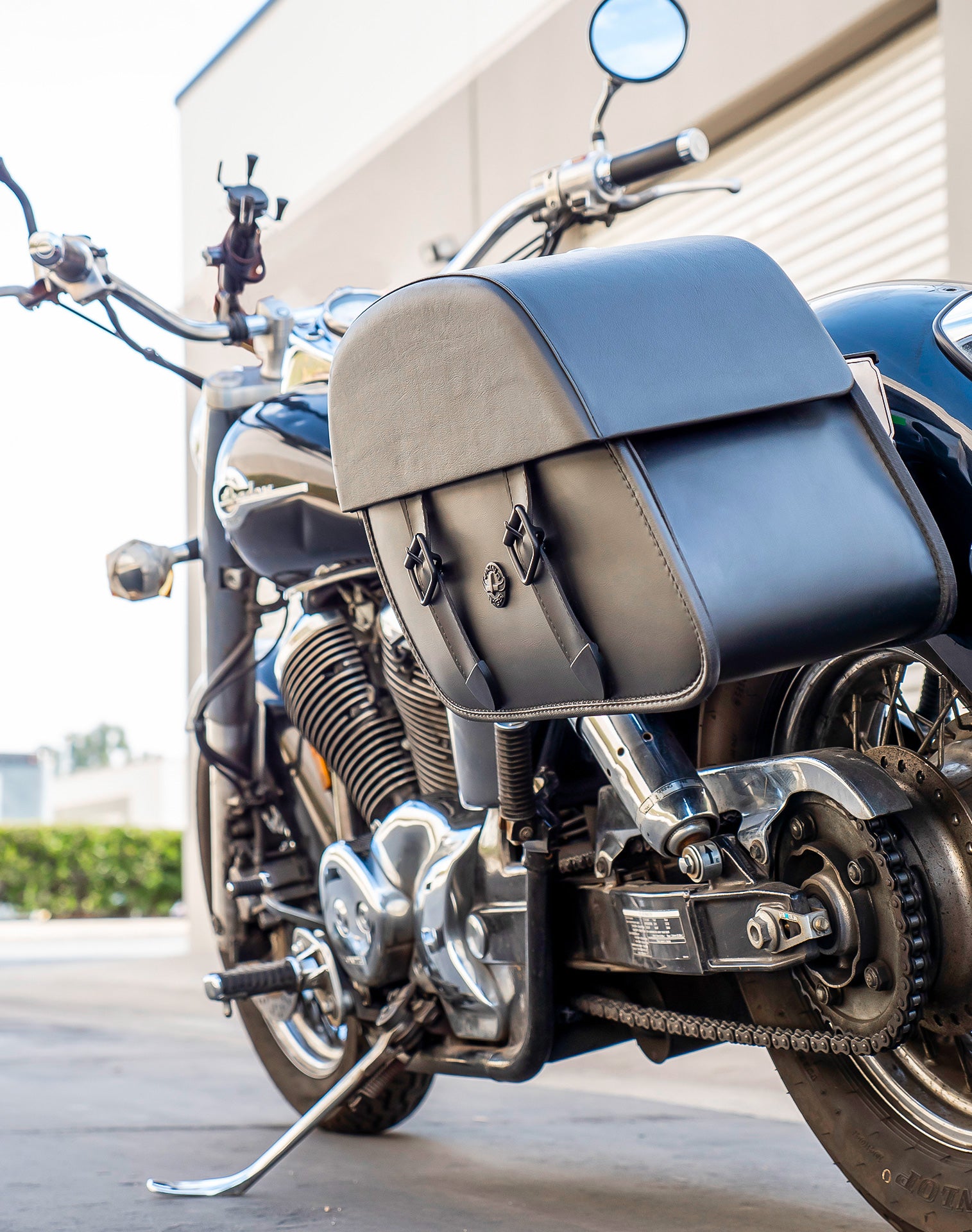 28L - Baelor Medium Shadow 750 Ace Motorcycle Saddlebags v1