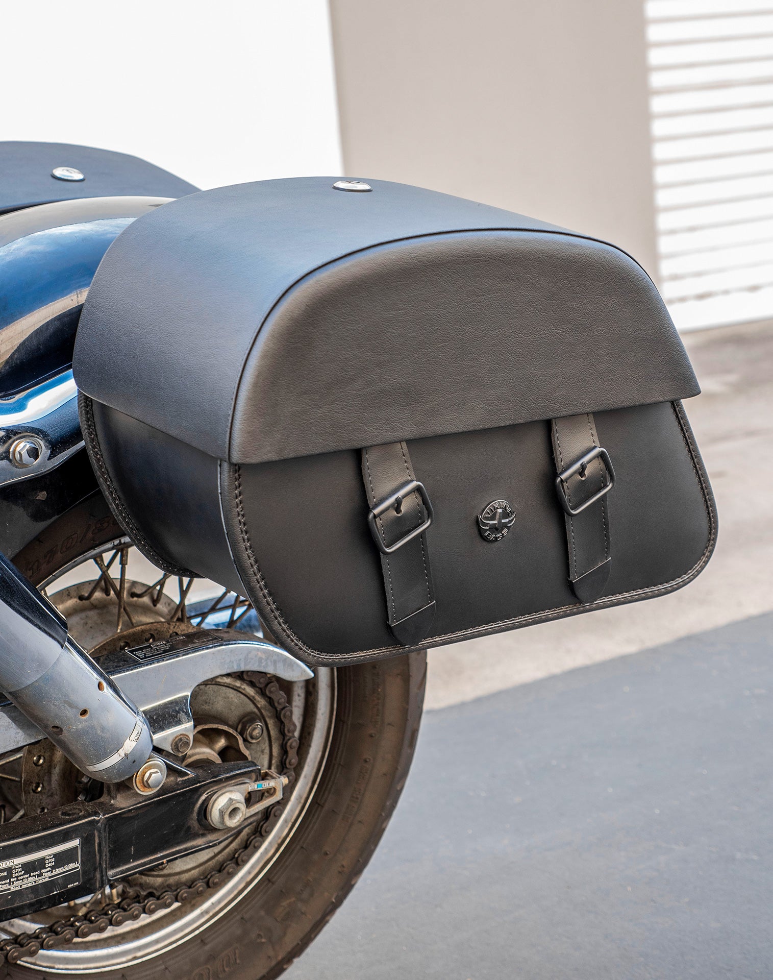 28L - Baelor Medium Shadow 750 Ace Motorcycle Saddlebags v3