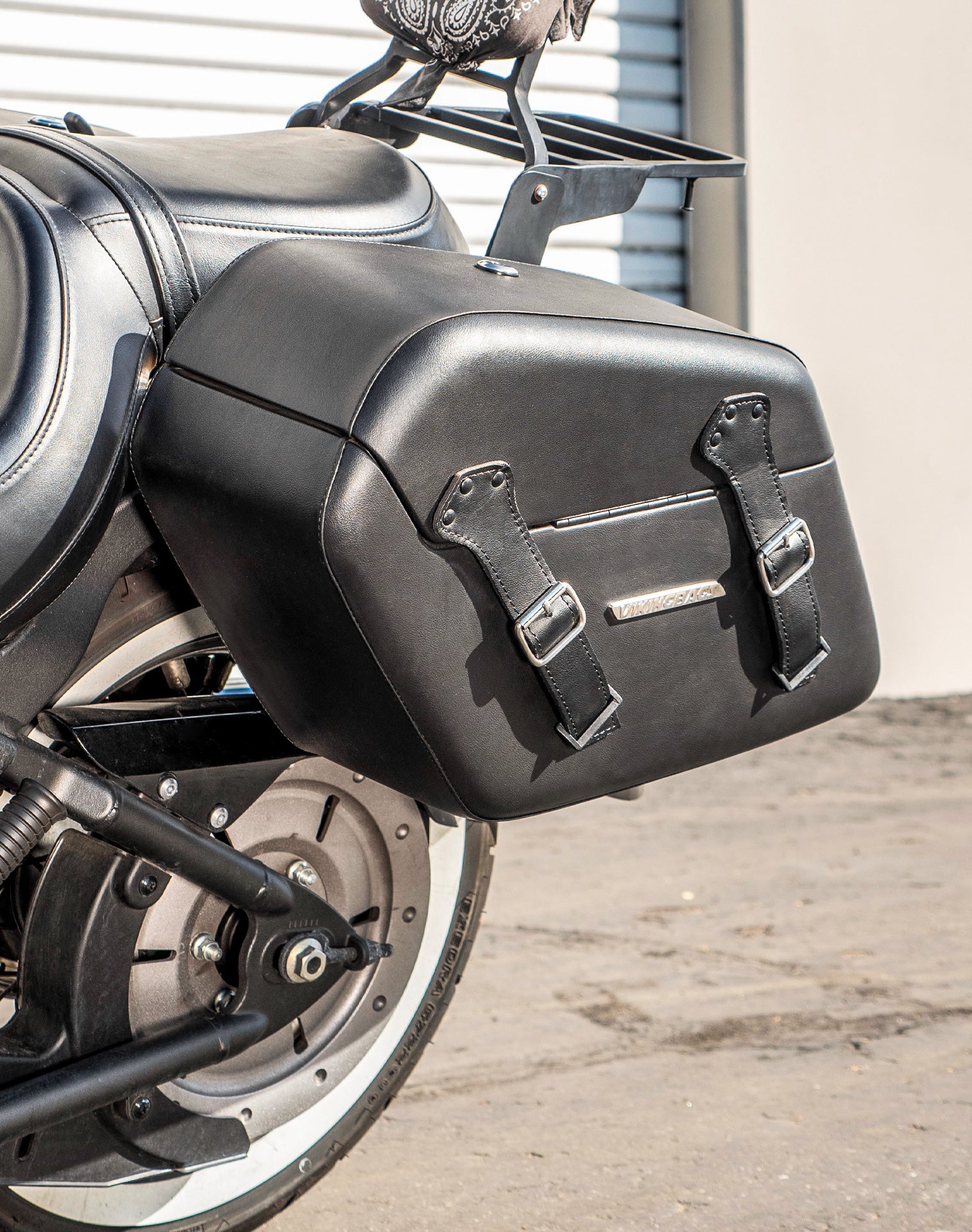 42L - Baldur Extra Large Kawasaki Vulcan 900 Classic VN900 Leather Wrapped Motorcycle Hard Saddlebags v3