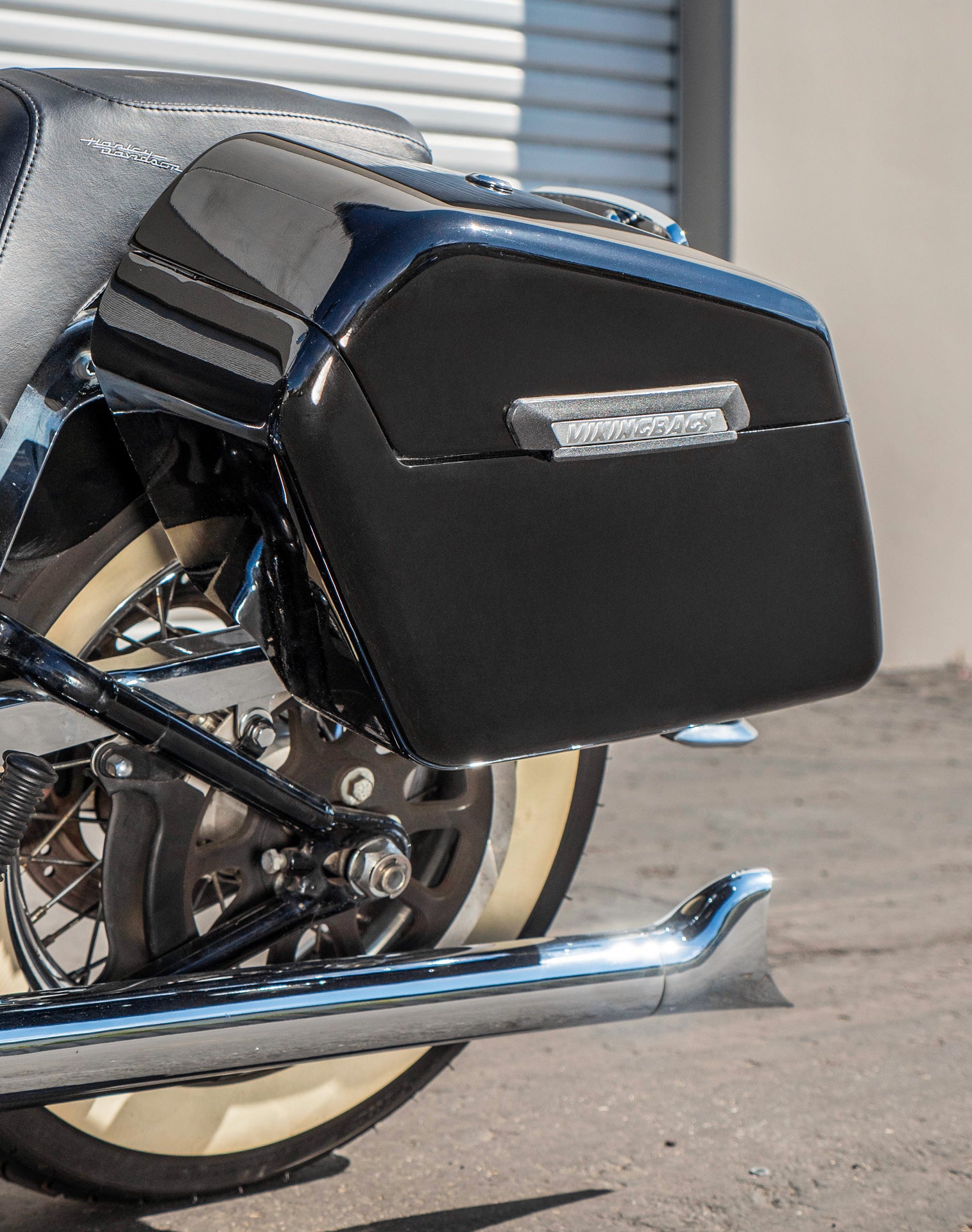 42L - Baldur Extra Large Painted Motorcycle Hard Saddlebags for Harley Softail Deluxe FLSTN/I v3